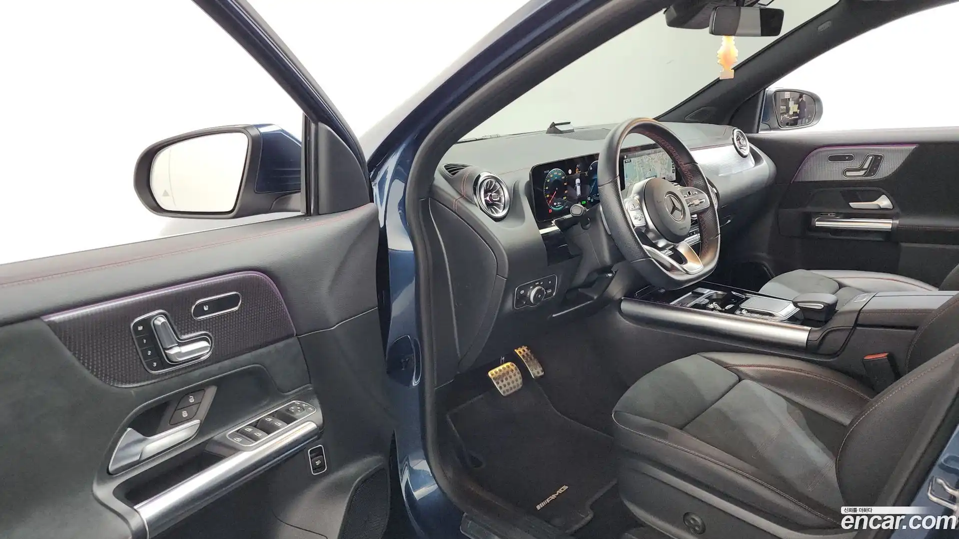 EQA Mercedes-Benz 2021.11-INNER-010