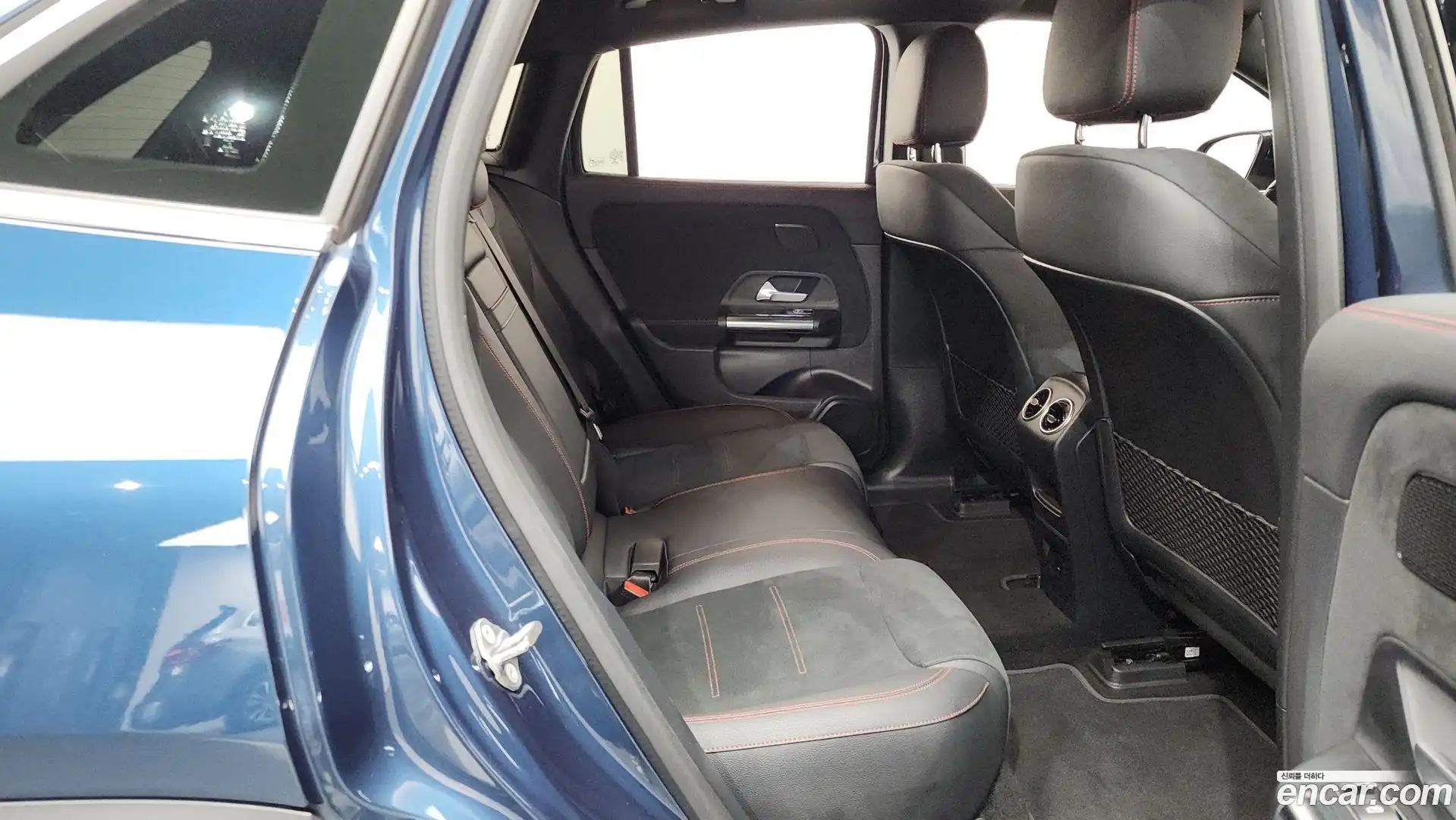 EQA Mercedes-Benz 2021.11-OPTION-015