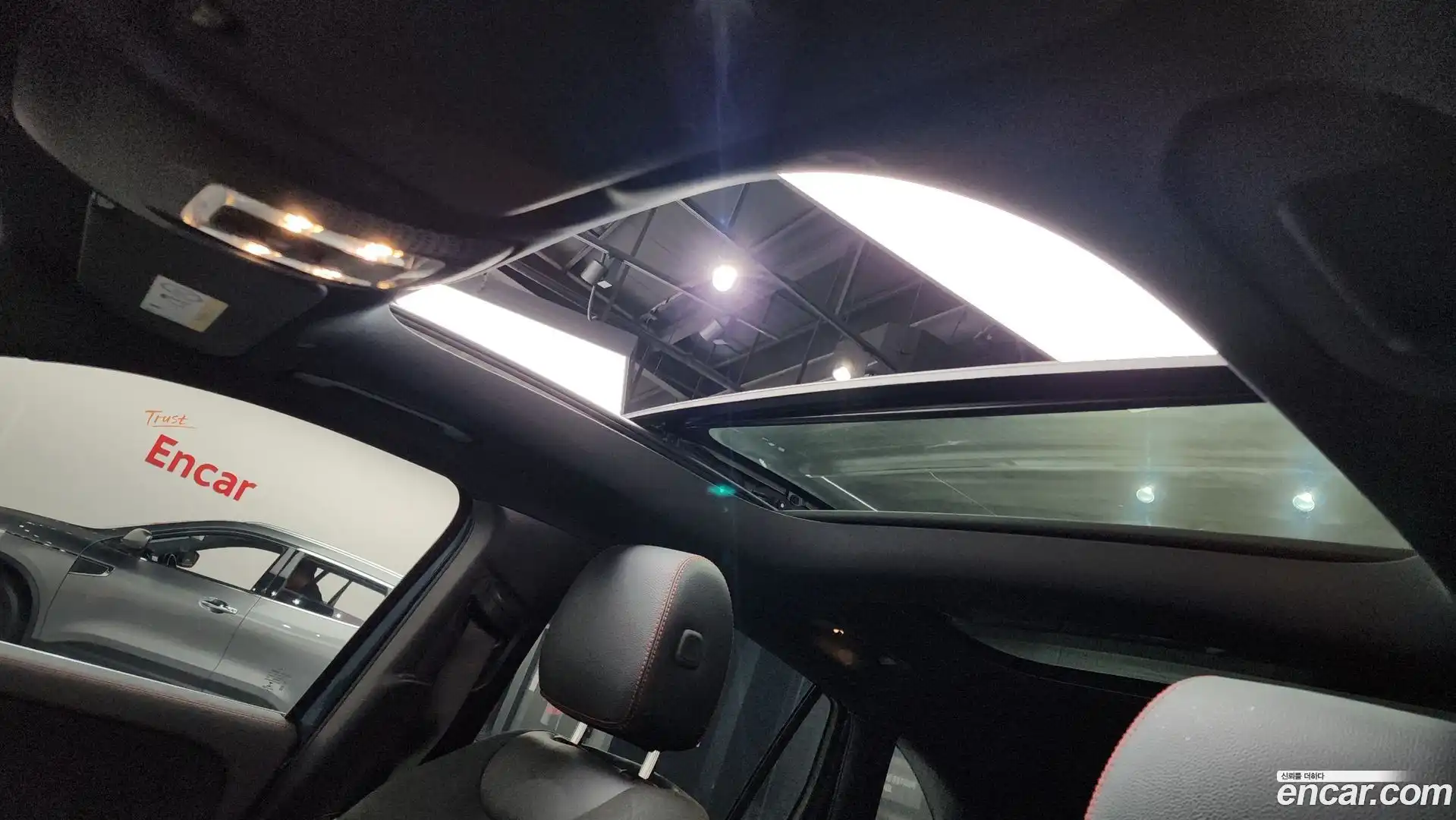 EQA Mercedes-Benz 2021.11-OPTION-021