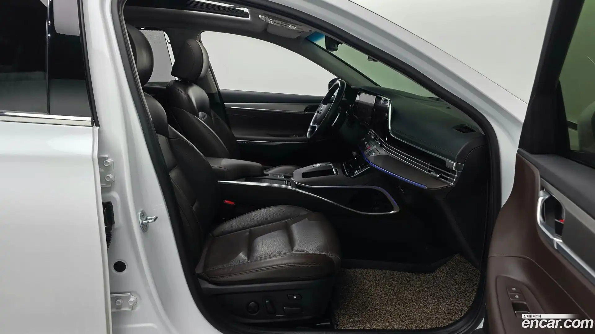 Grandeur Hyundai 2020.6-OPTION-015