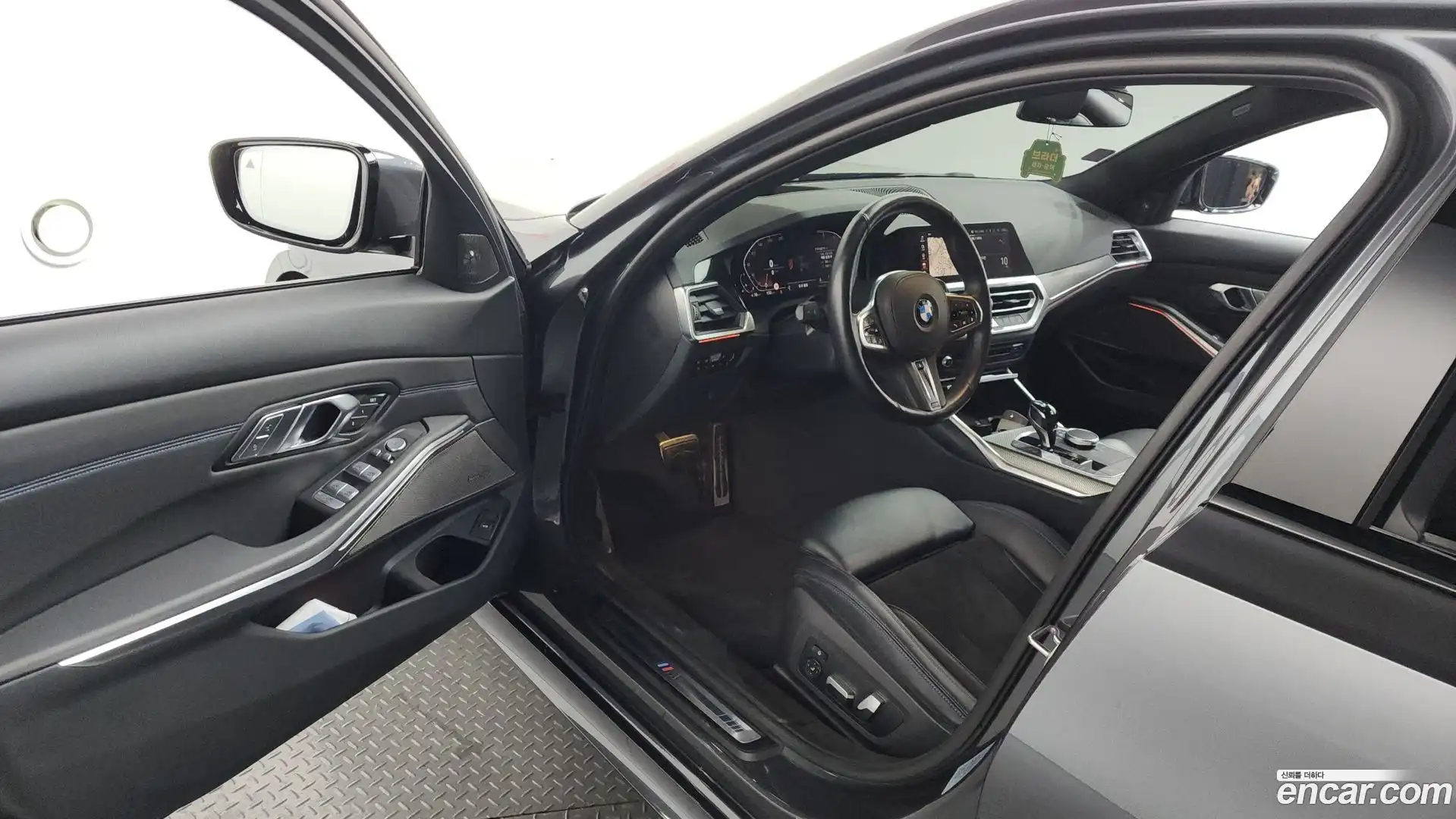 3-Series BMW 2021.4-INNER-010