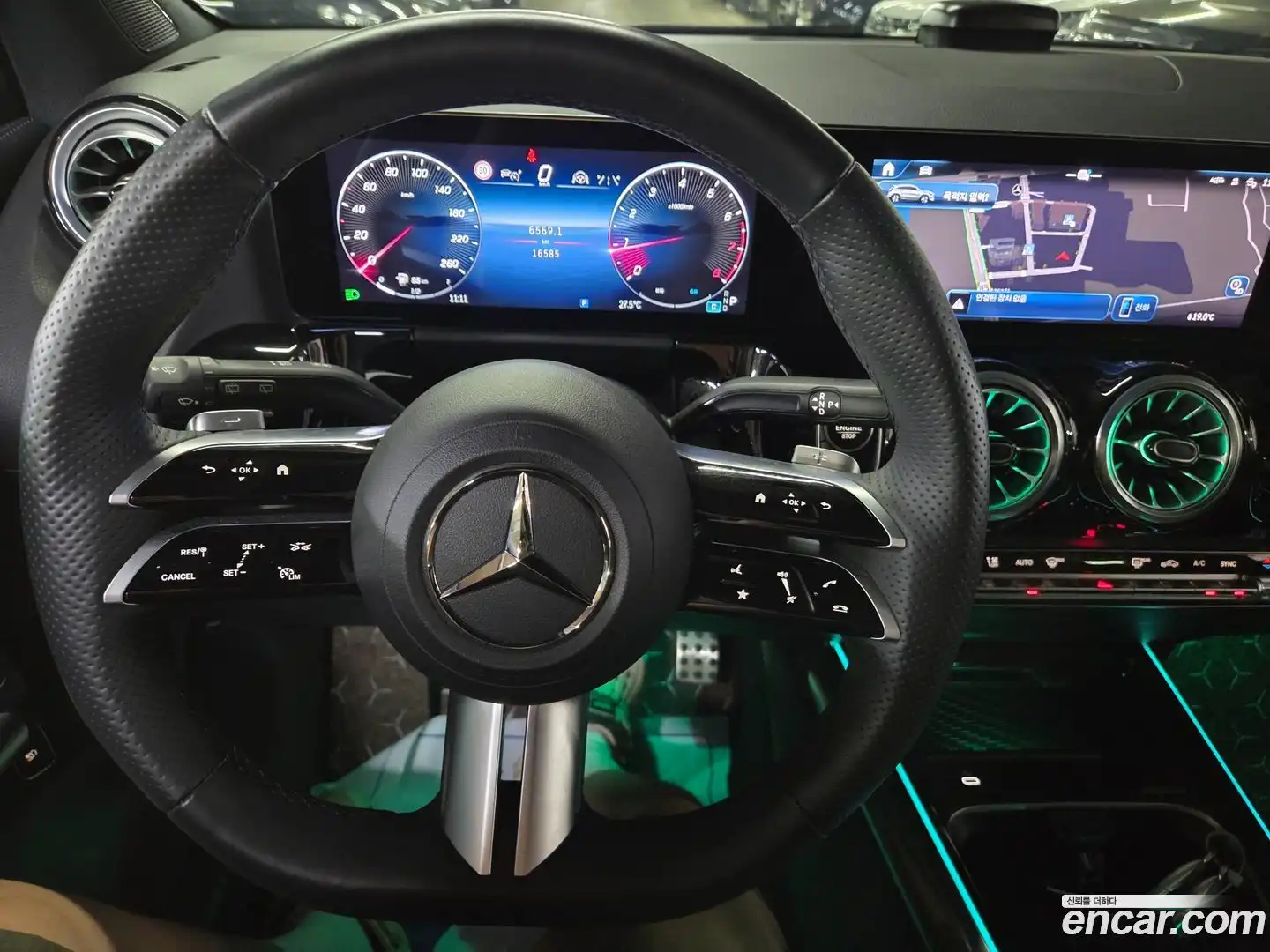 GLA-Class Mercedes-Benz 2024.10-OPTION-015