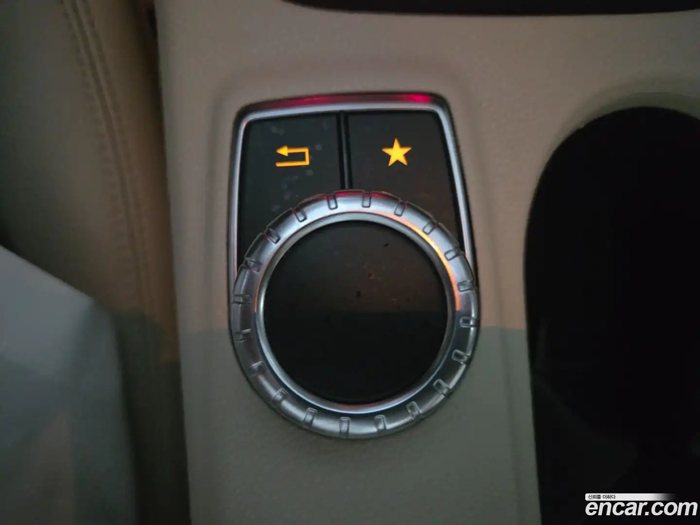 GLA-Class Mercedes-Benz 2019.7-OPTION-015