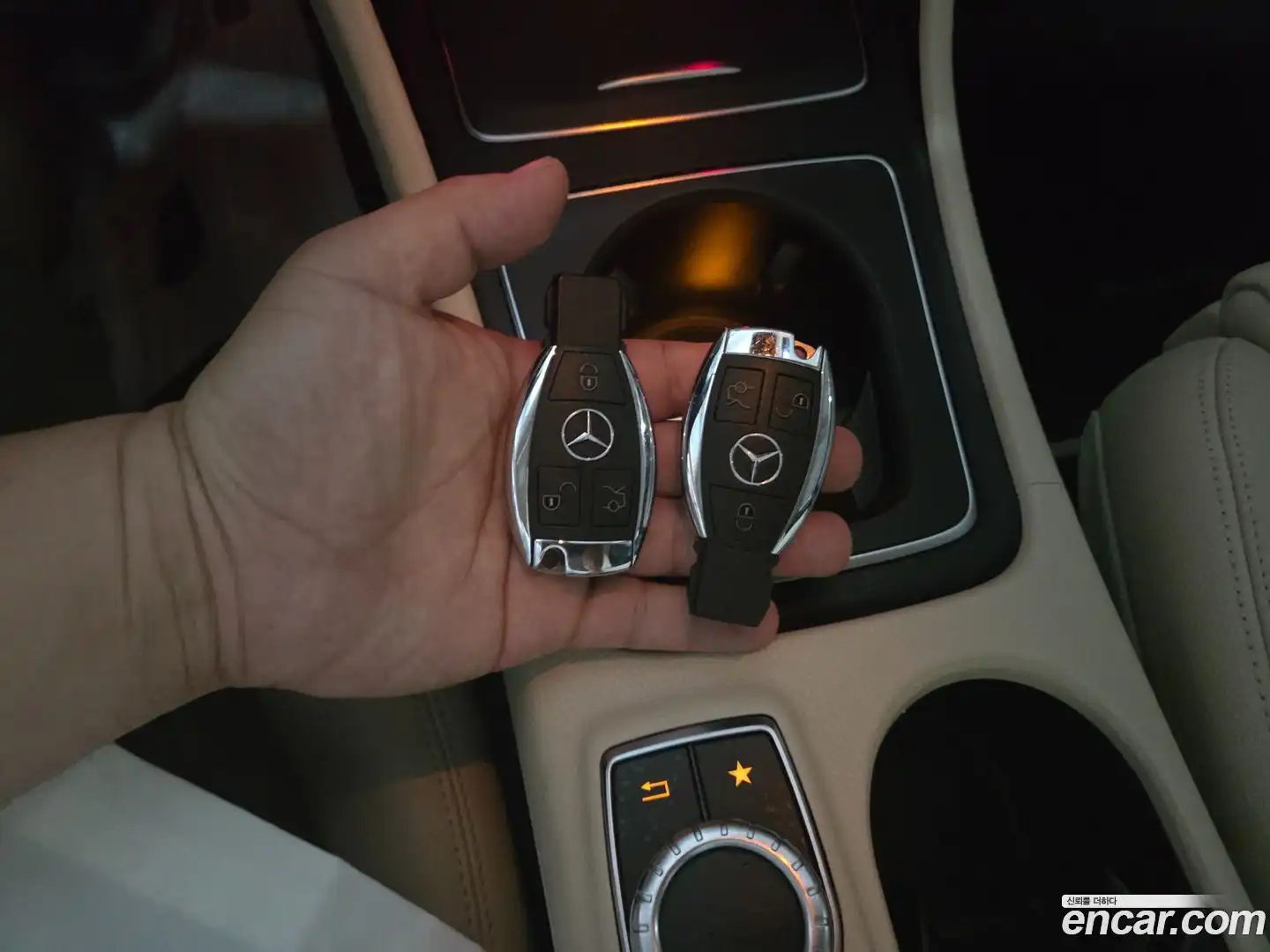 GLA-Class Mercedes-Benz 2019.7-OPTION-016