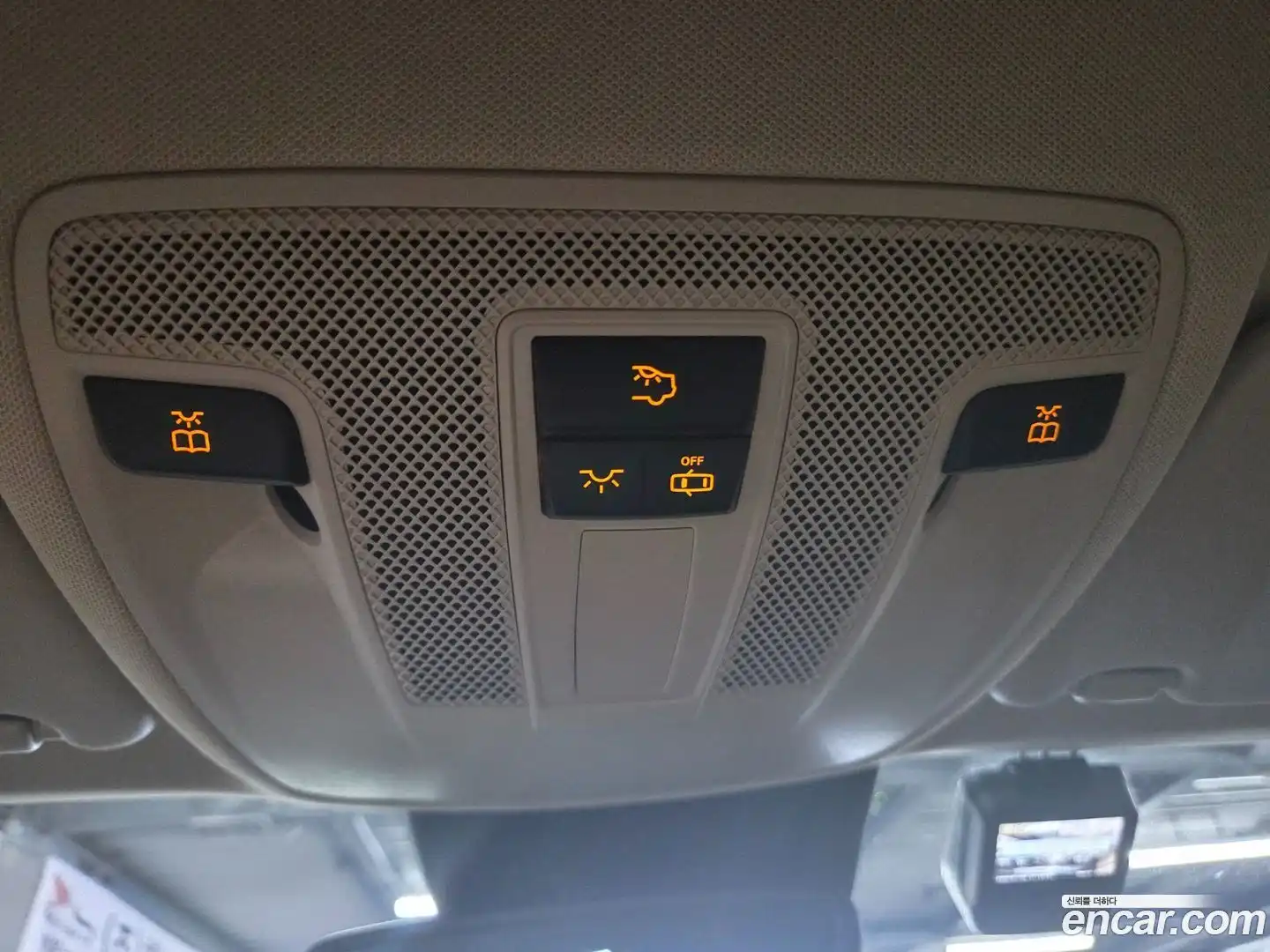GLA-Class Mercedes-Benz 2019.7-OPTION-020