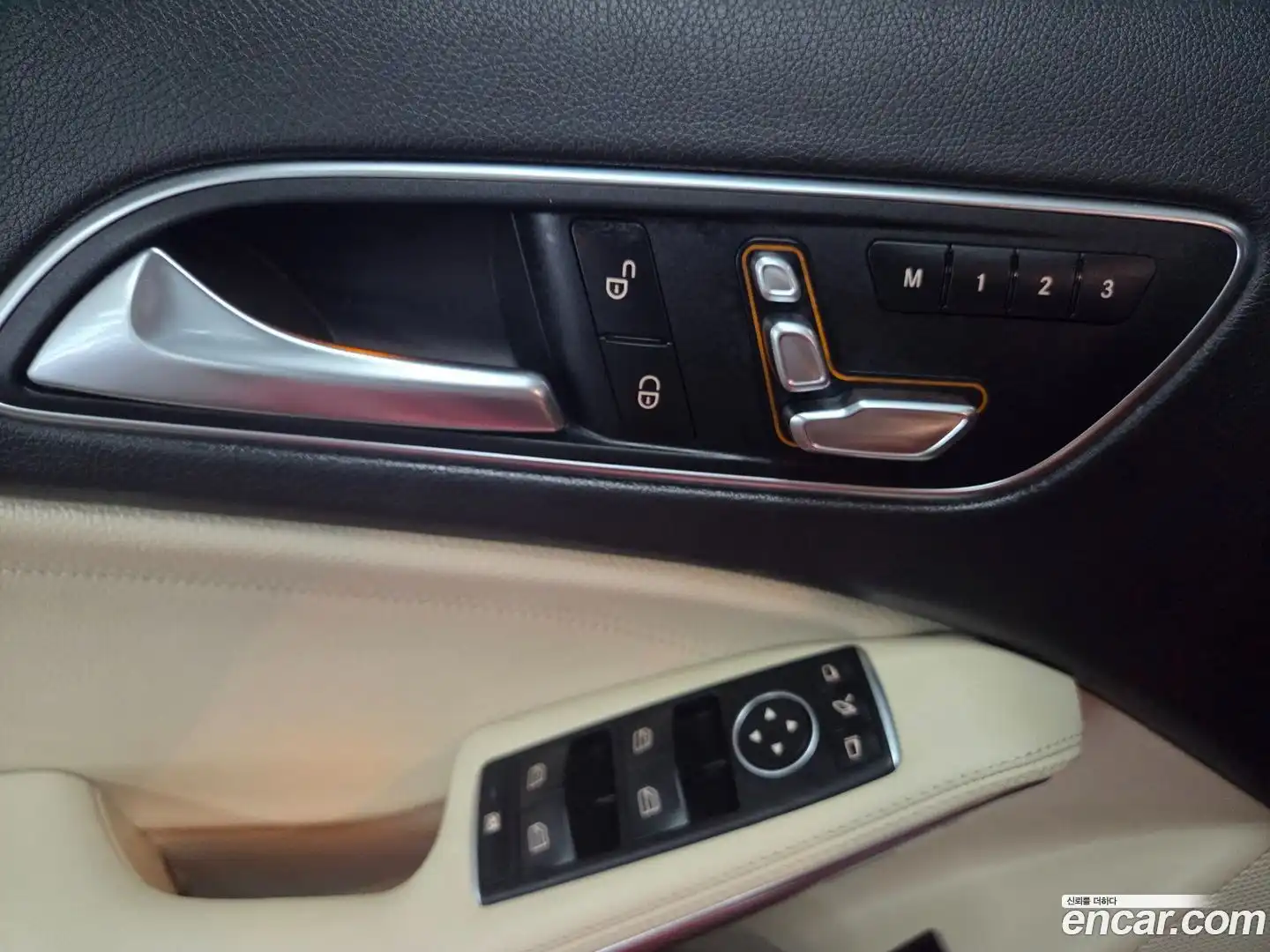 GLA-Class Mercedes-Benz 2019.7-OPTION-021