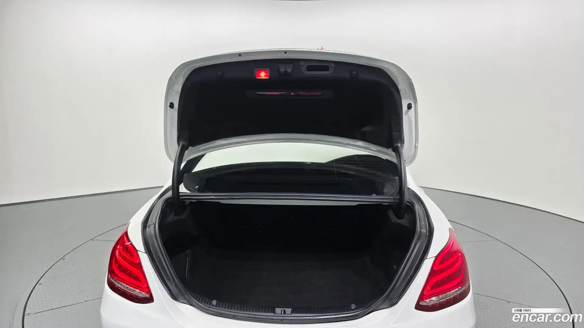 C-Class Mercedes-Benz 2015.3-OPTION-024