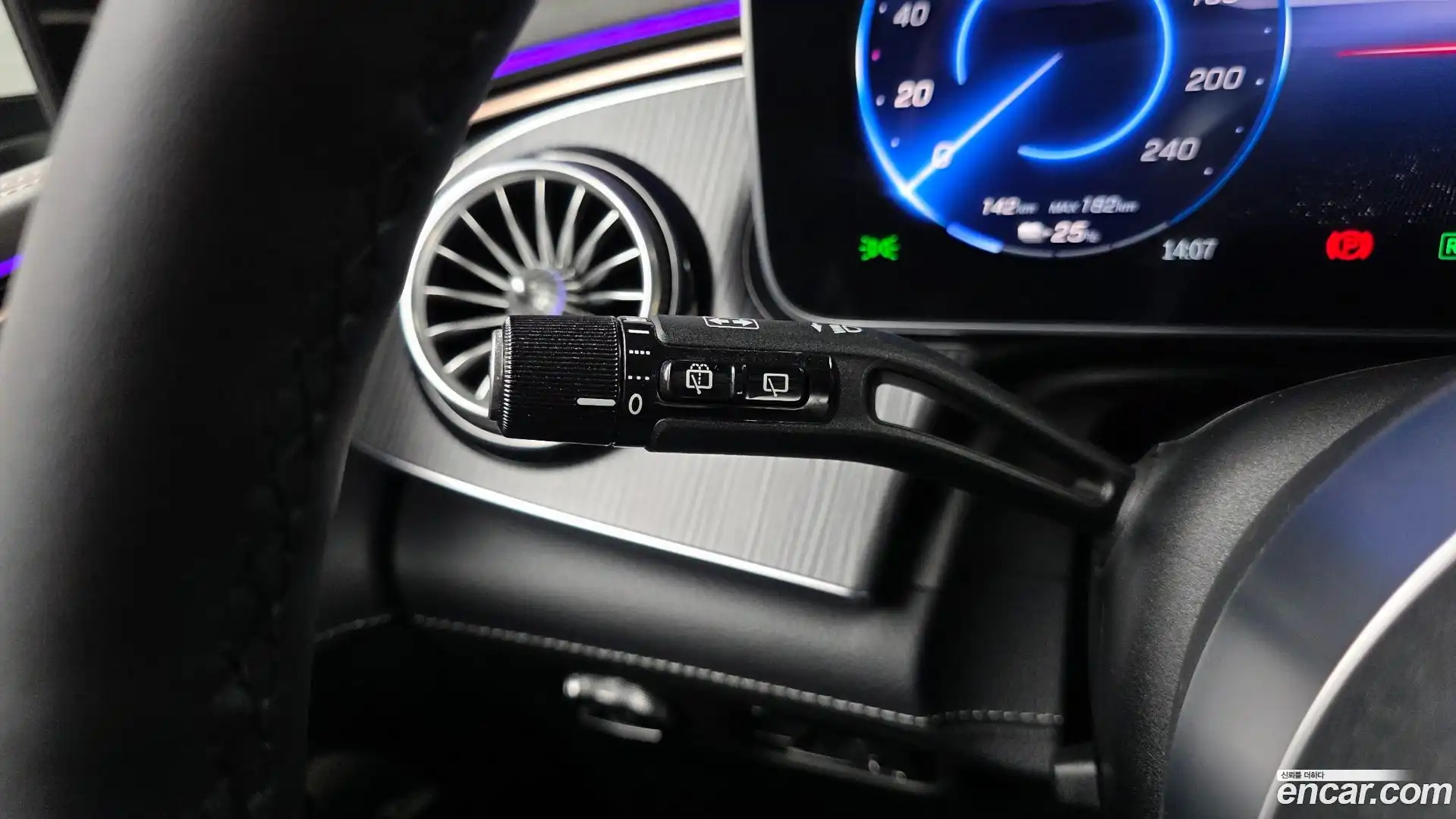 EQE Mercedes-Benz 2023.11-OPTION-023