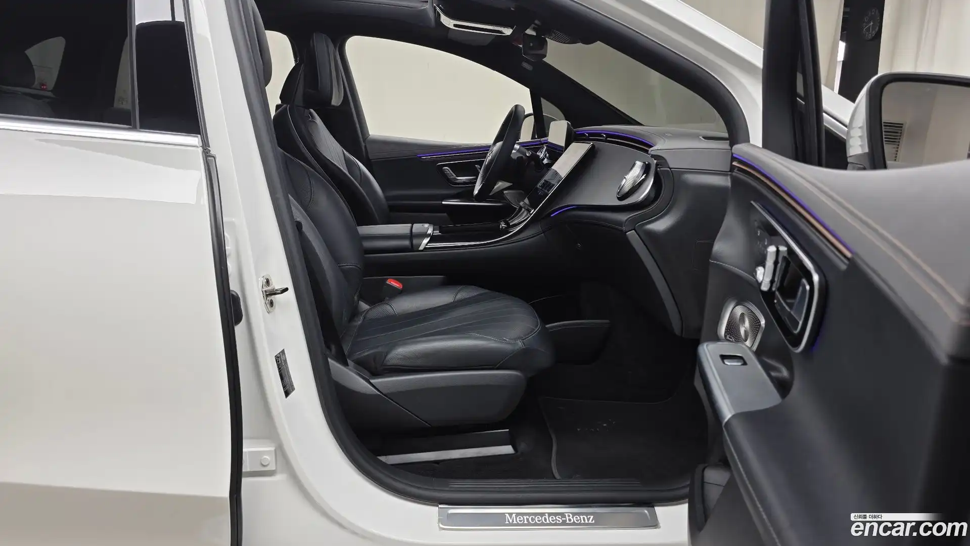 EQE Mercedes-Benz 2023.11-INNER-036