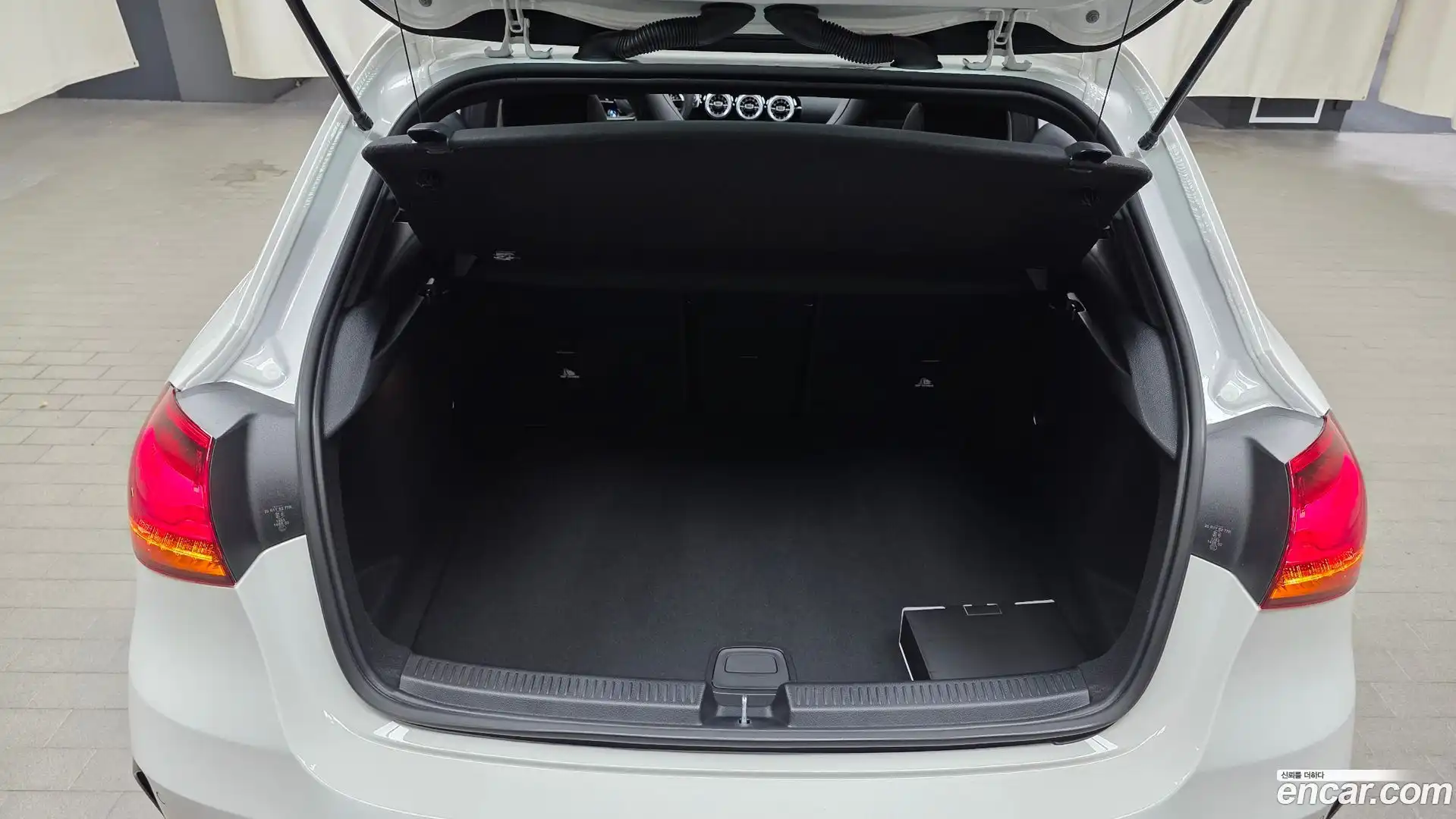 A-Class Mercedes-Benz 2025.6-OPTION-020