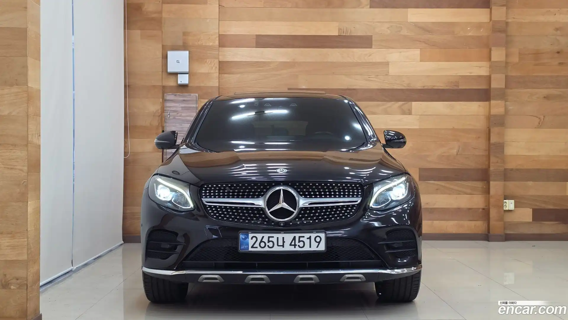 GLC-Class Mercedes-Benz 2017.11-OUTER-003