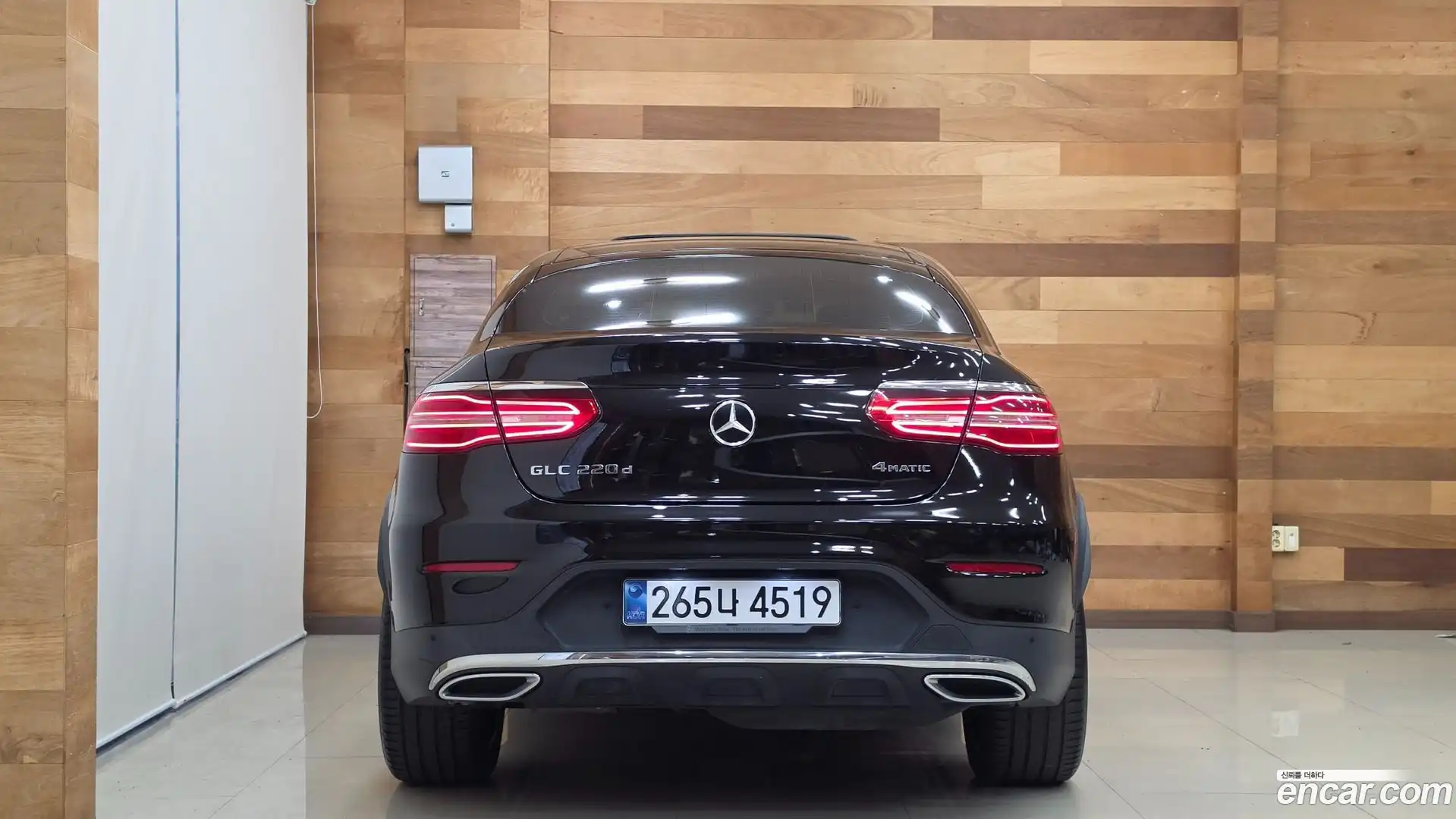 GLC-Class Mercedes-Benz 2017.11-OUTER-004