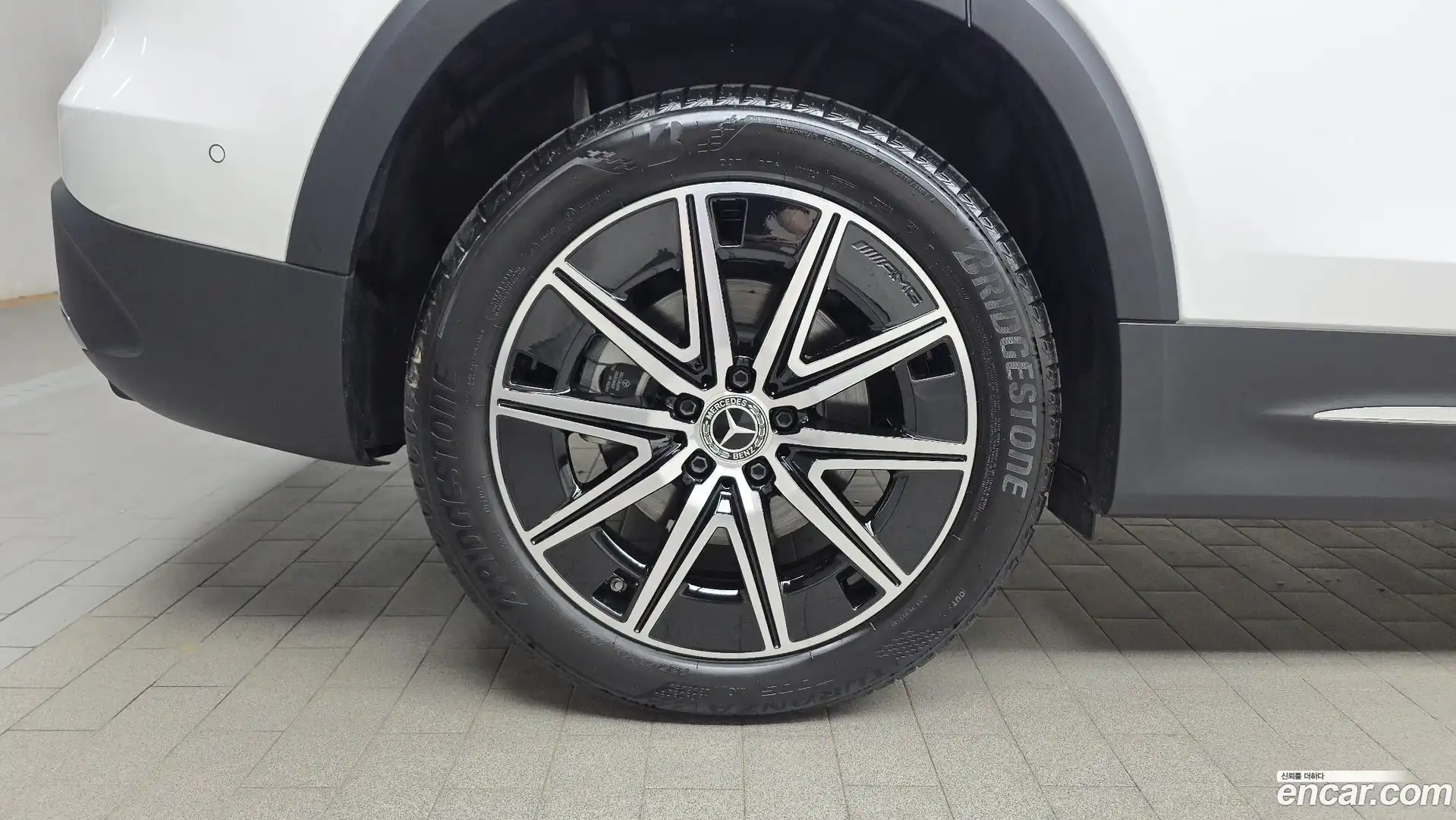 EQB Mercedes-Benz 2025.7-OUTER-005