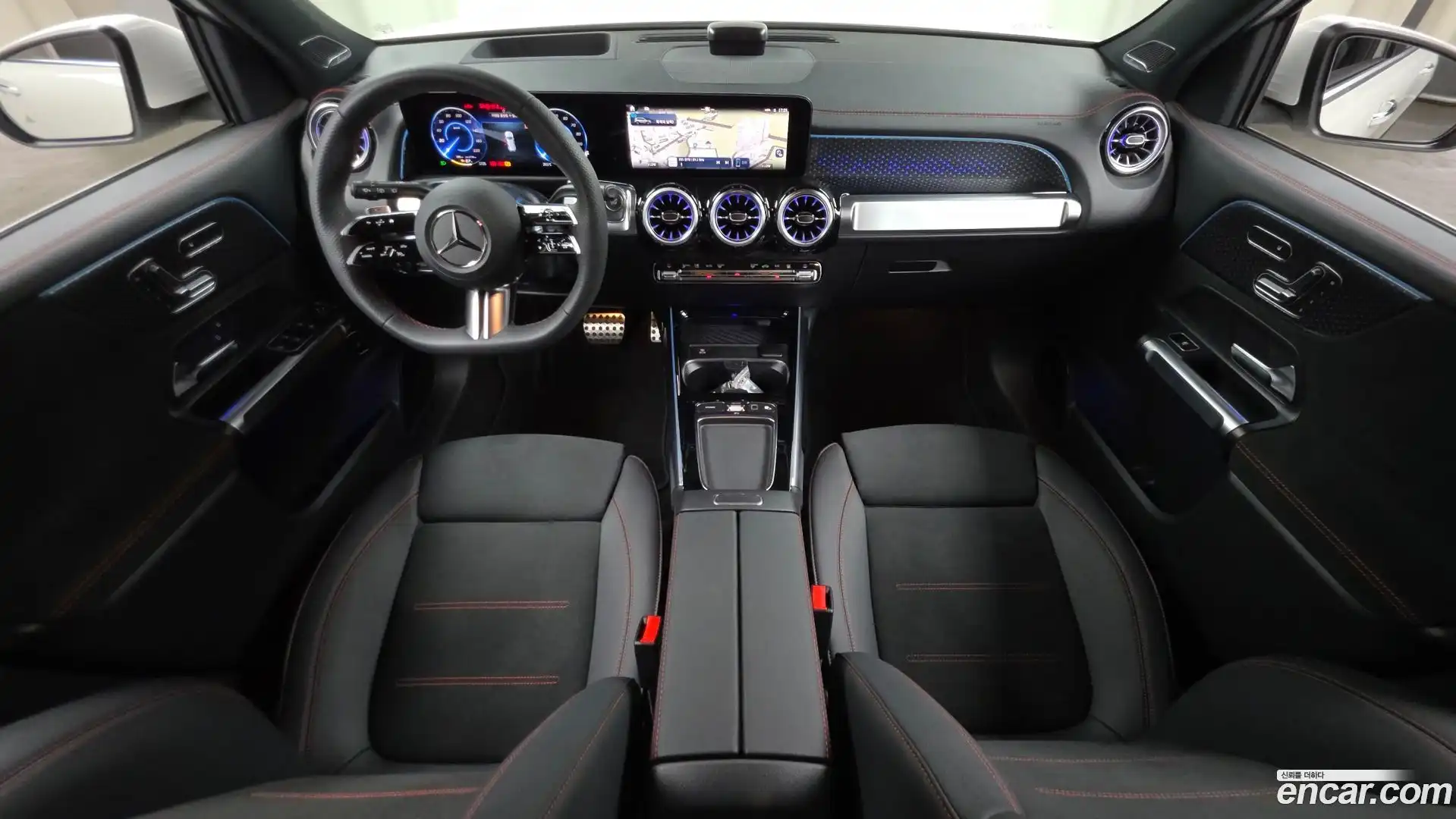 EQB Mercedes-Benz 2025.7-INNER-007