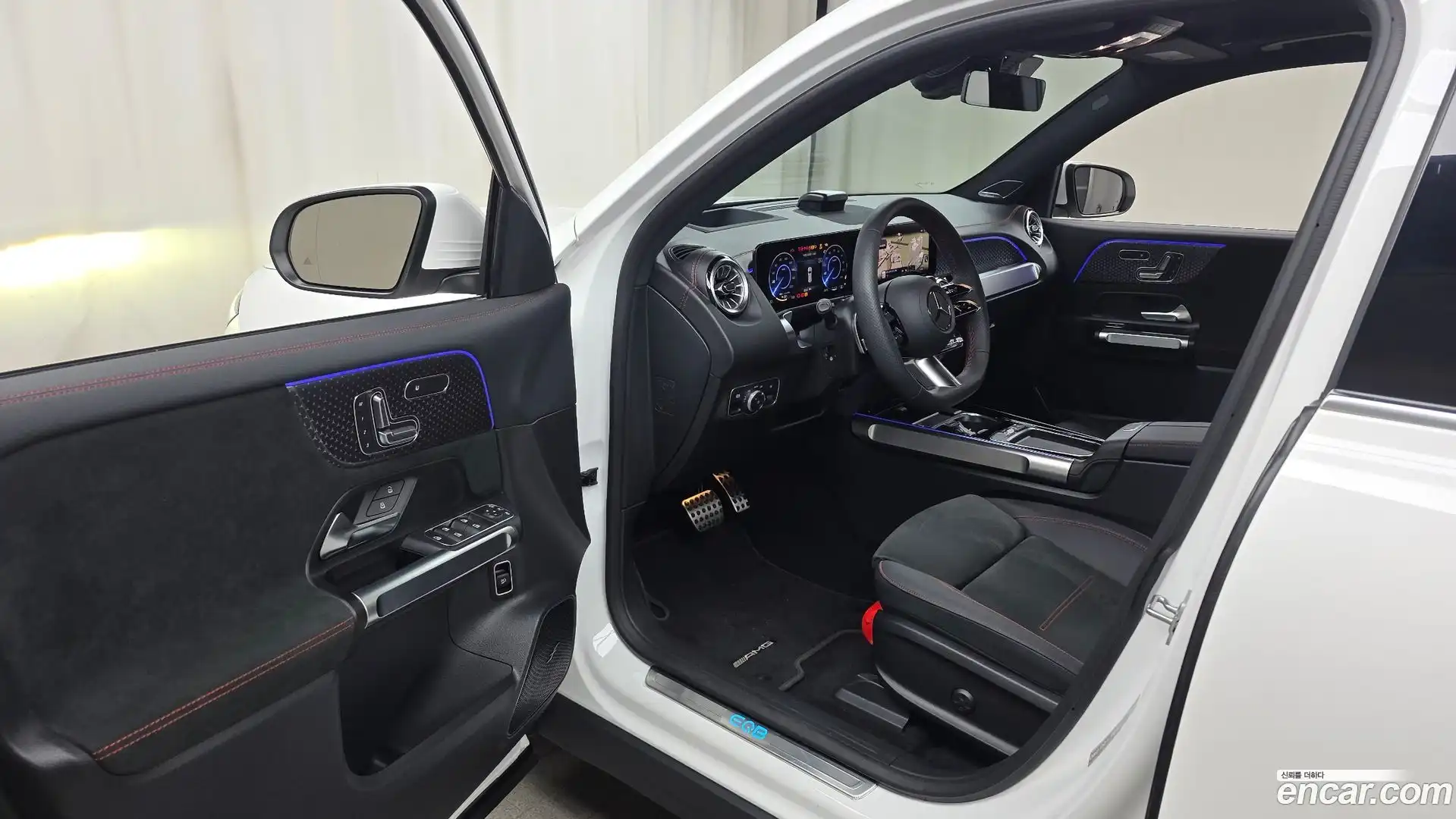 EQB Mercedes-Benz 2025.7-INNER-010