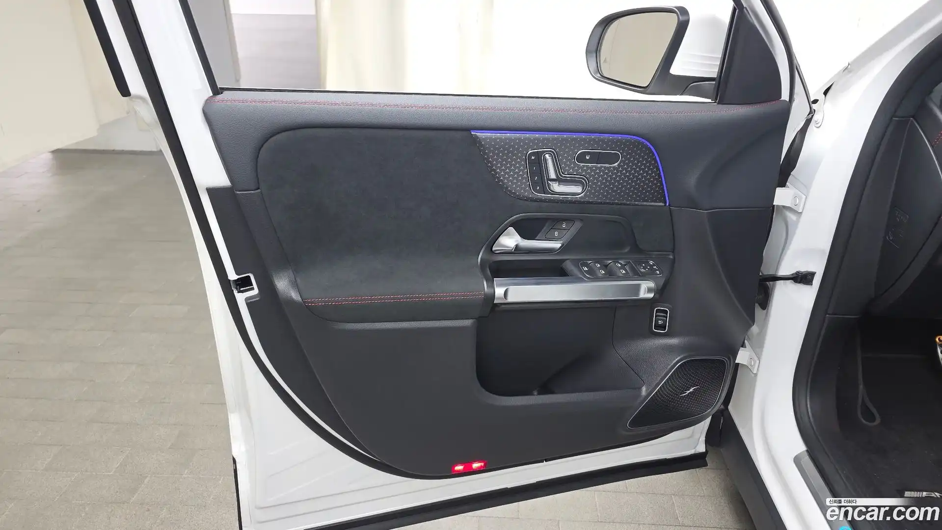 EQB Mercedes-Benz 2025.7-INNER-034