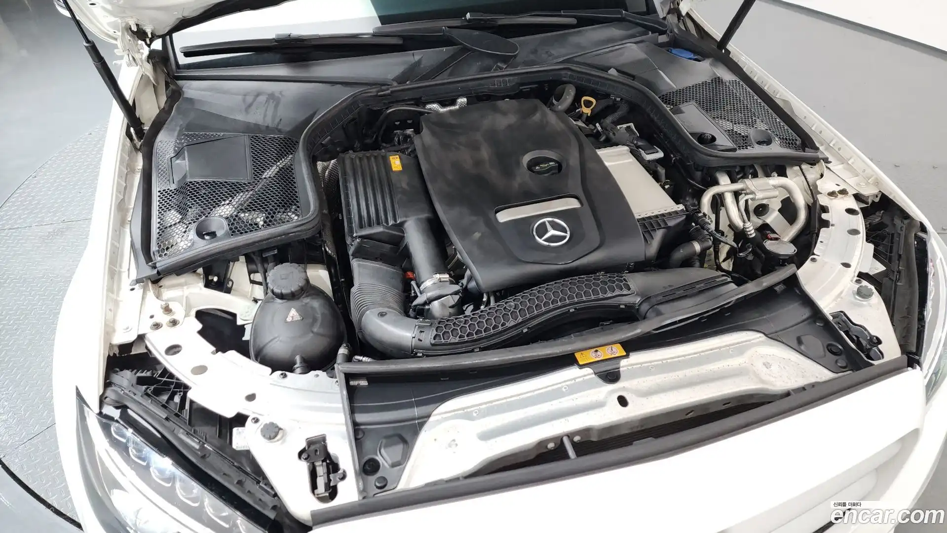 C-Class Mercedes-Benz 2018.2-OUTER-006