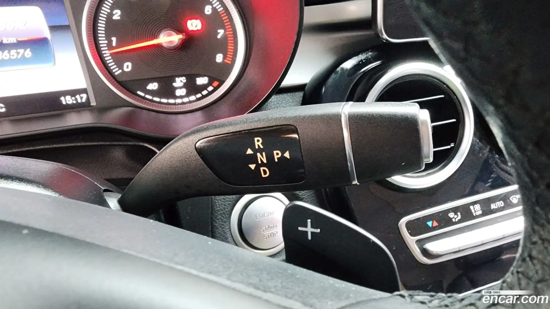 C-Class Mercedes-Benz 2018.2-INNER-009