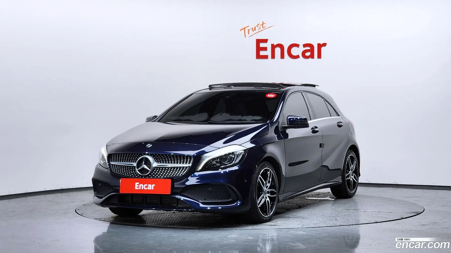 Main__Slider__Photo:A-Class Mercedes-Benz 2018.1-0