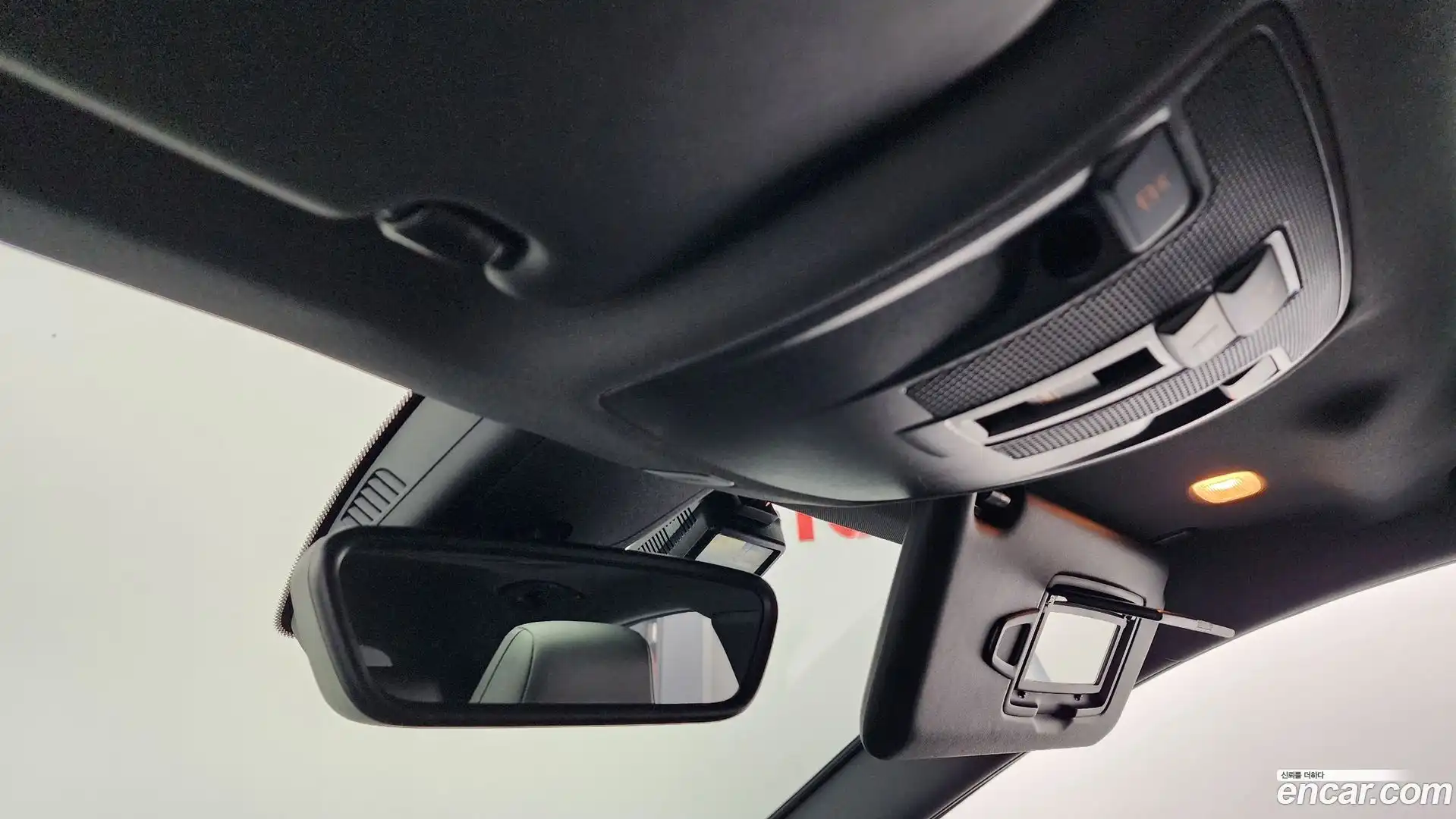 A-Class Mercedes-Benz 2018.1-OPTION-023