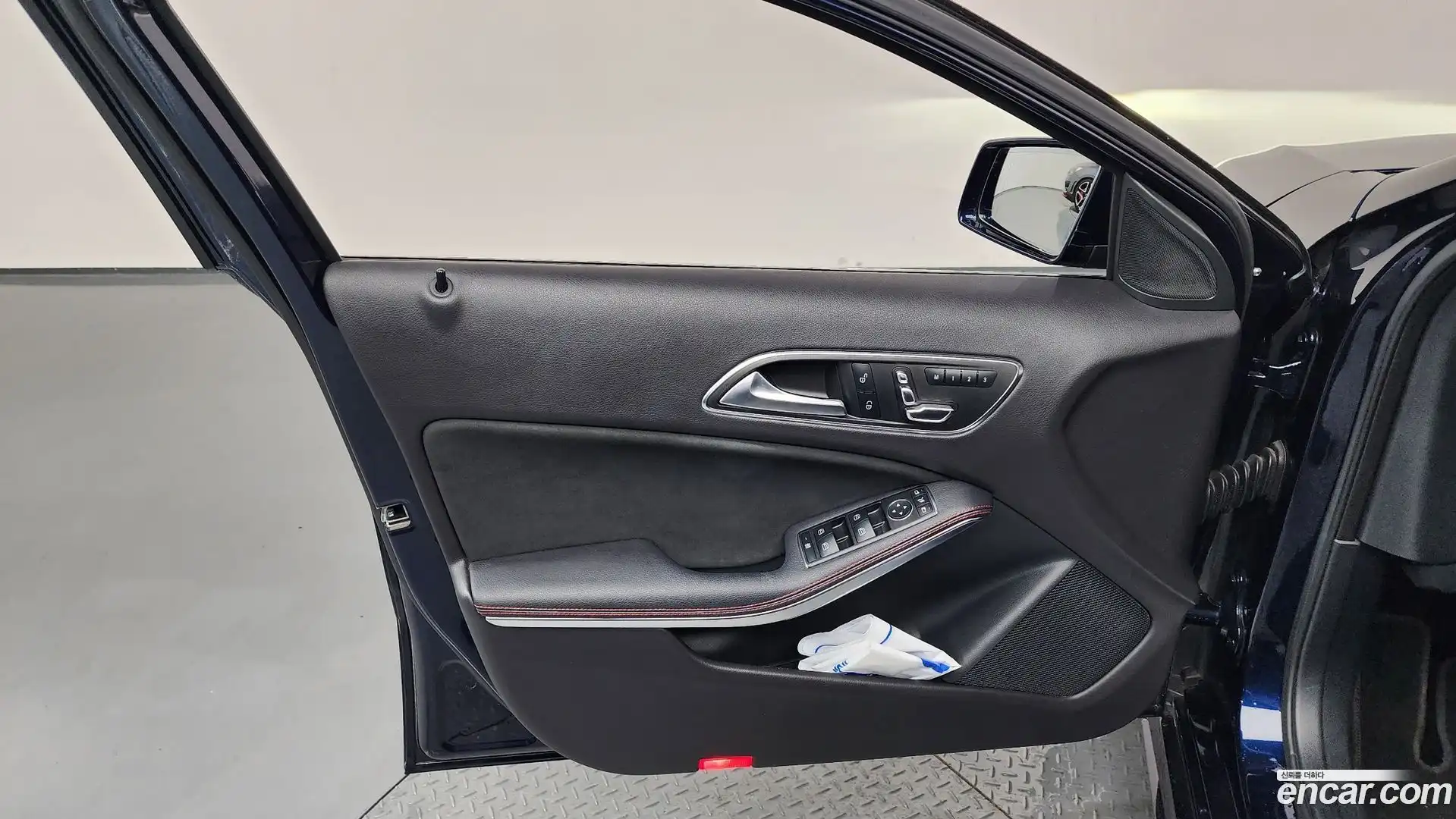 A-Class Mercedes-Benz 2018.1-INNER-034