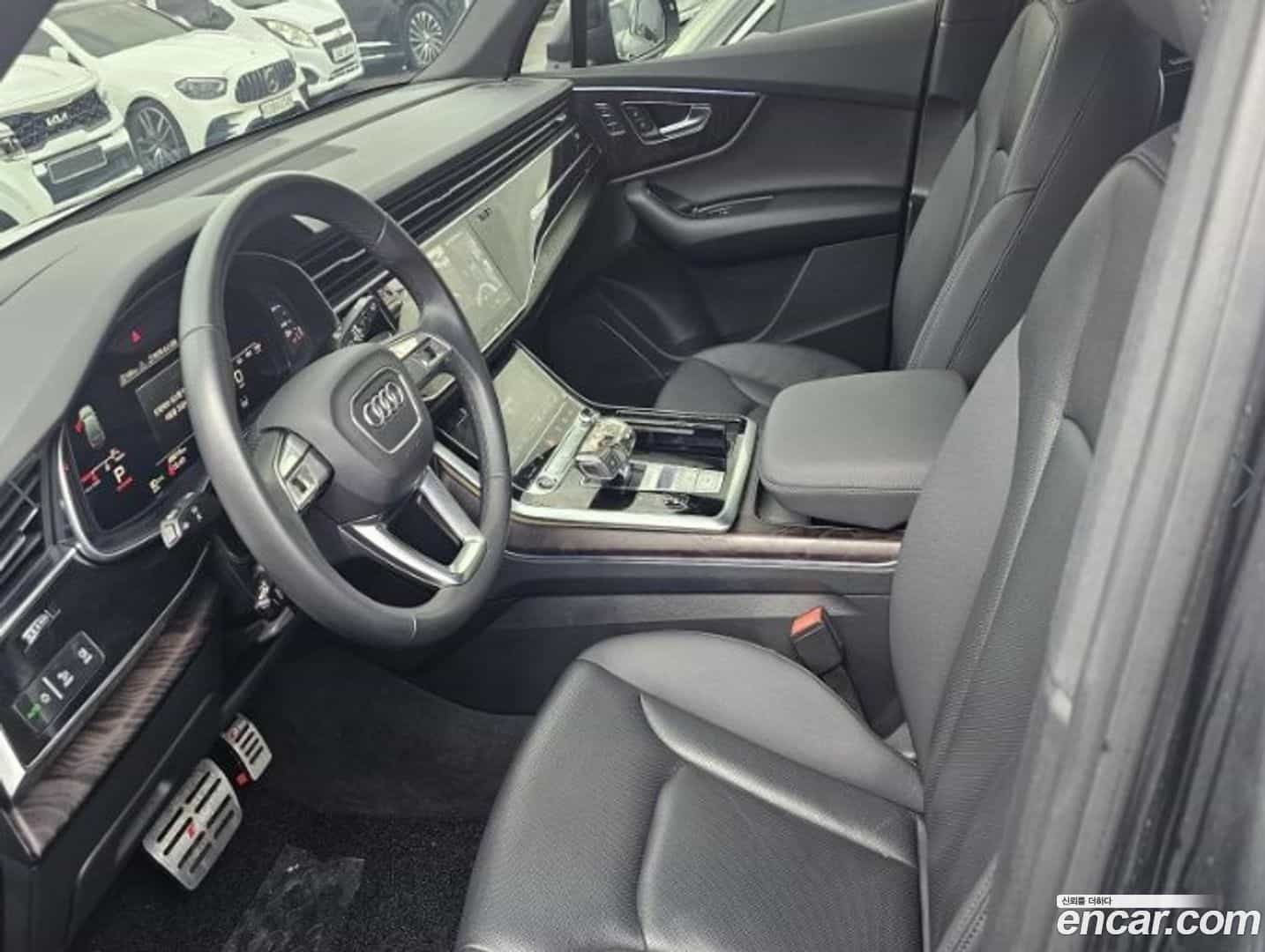 Q7 Audi 2021.11-OUTER-004