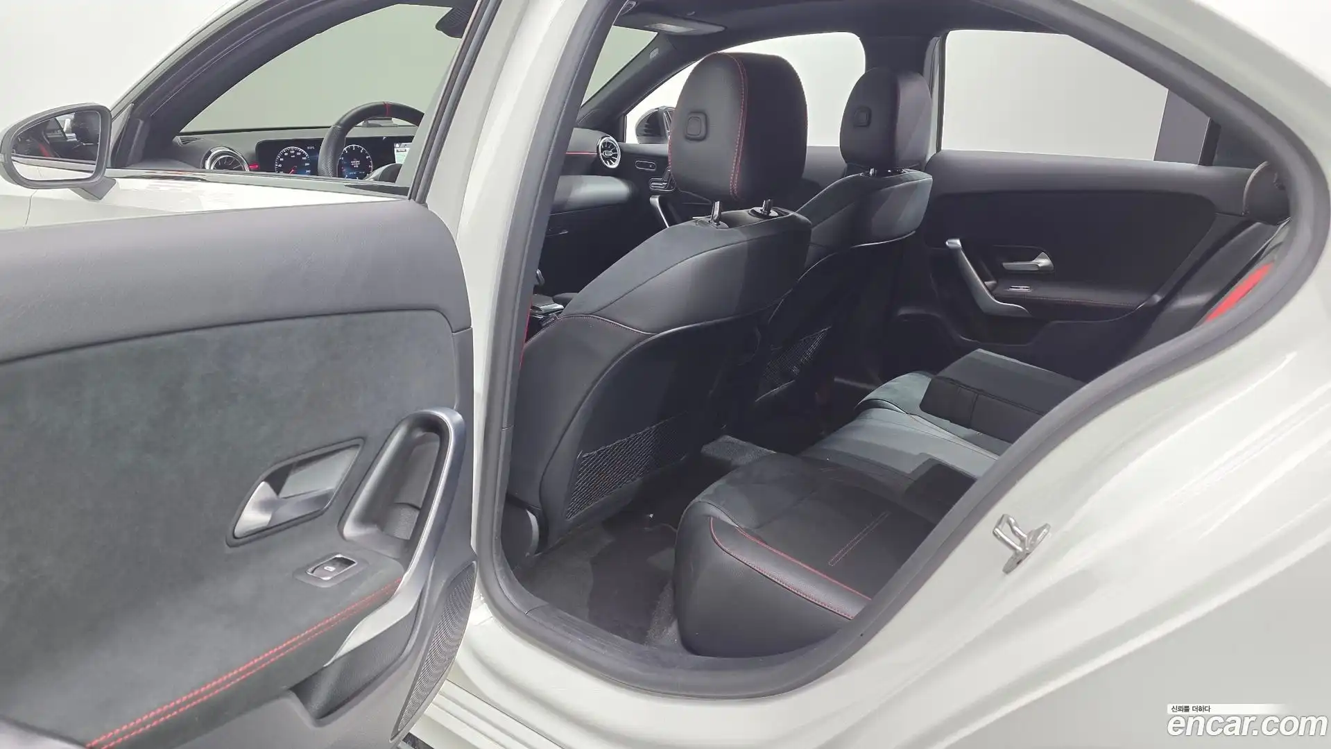 A-Class Mercedes-Benz 2022.11-OPTION-015