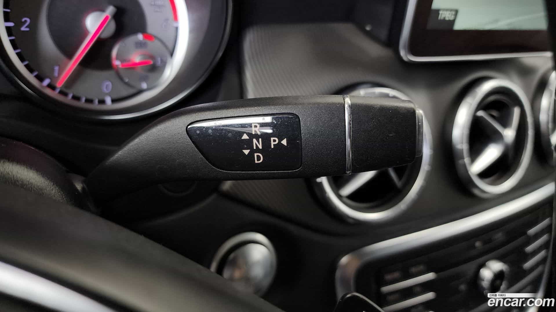 CLA-Class Mercedes-Benz 2016.5-INNER-009