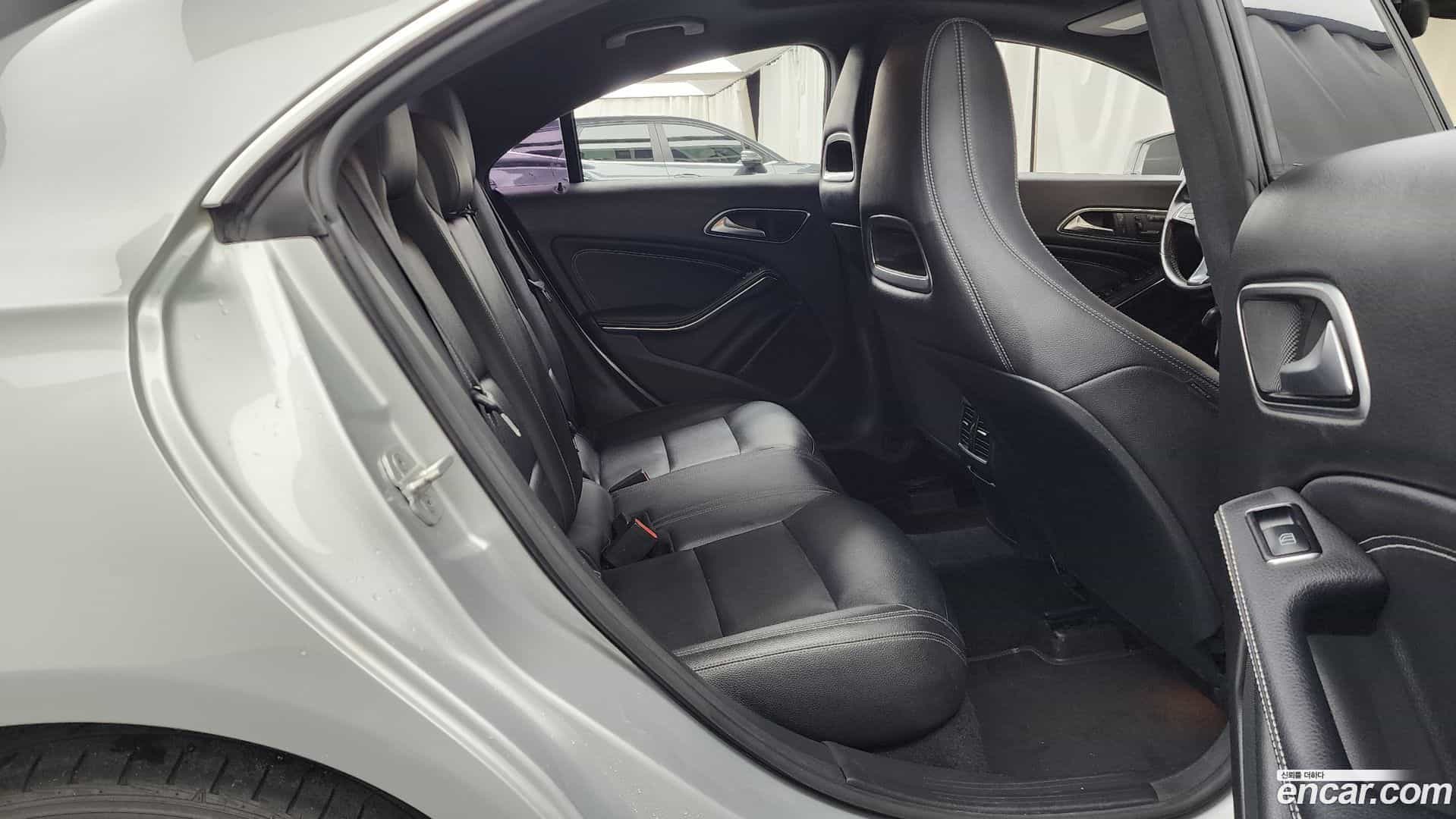 CLA-Class Mercedes-Benz 2016.5-OPTION-016