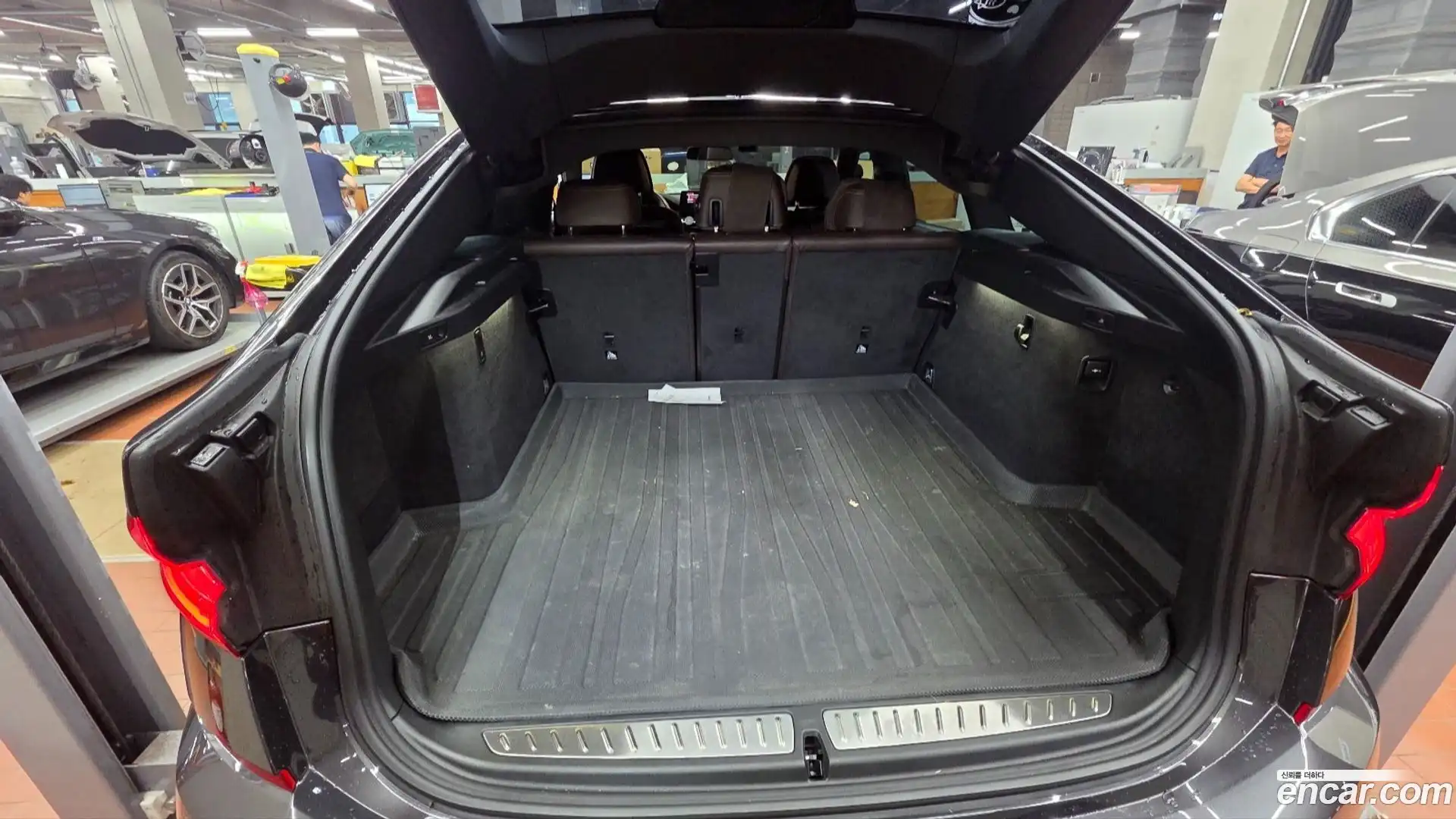 Gran Turismo BMW 2023.8-INNER-007