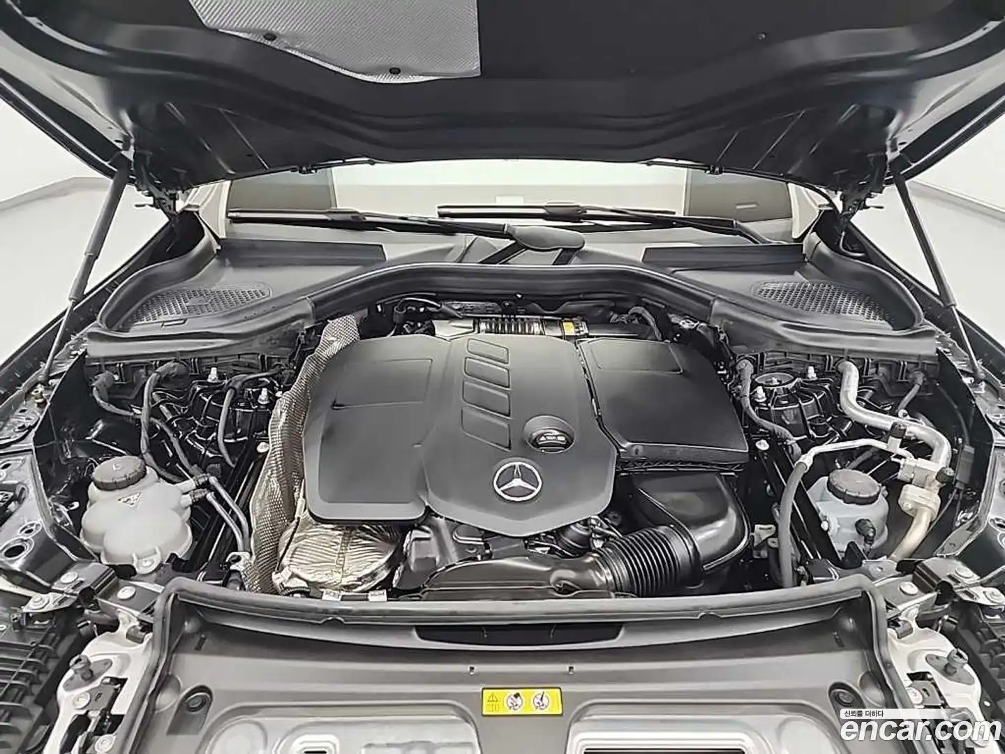 GLC-Class Mercedes-Benz 2024.4-OUTER-005