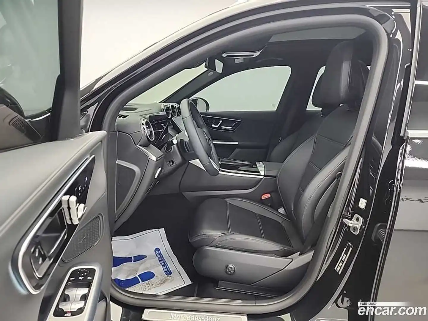 GLC-Class Mercedes-Benz 2024.4-OPTION-015