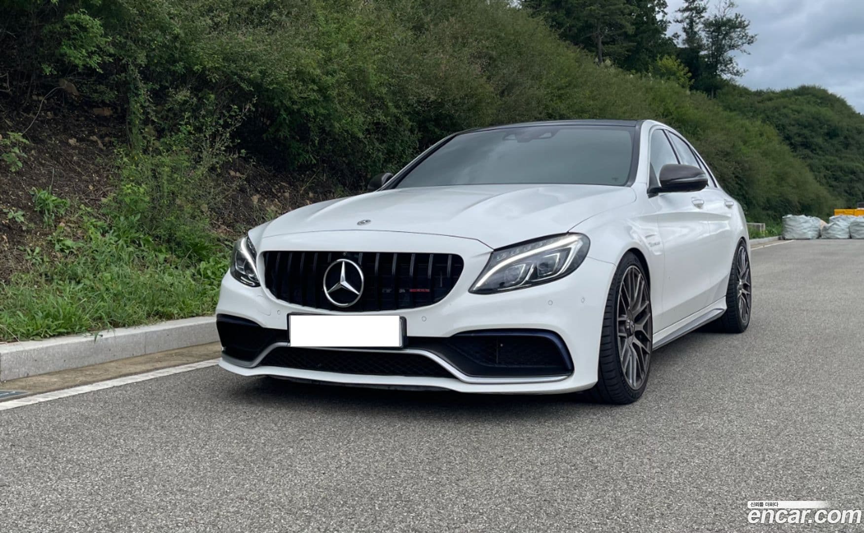 Main__Slider__Photo:C-Class Mercedes-Benz 2018.6-0