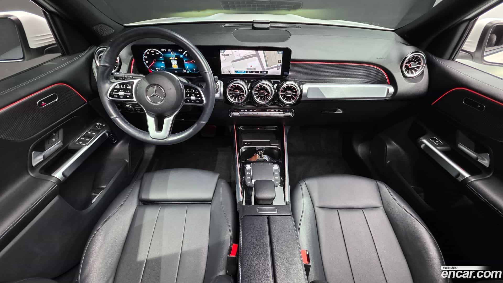 GLB-Class Mercedes-Benz 2022.3-INNER-007