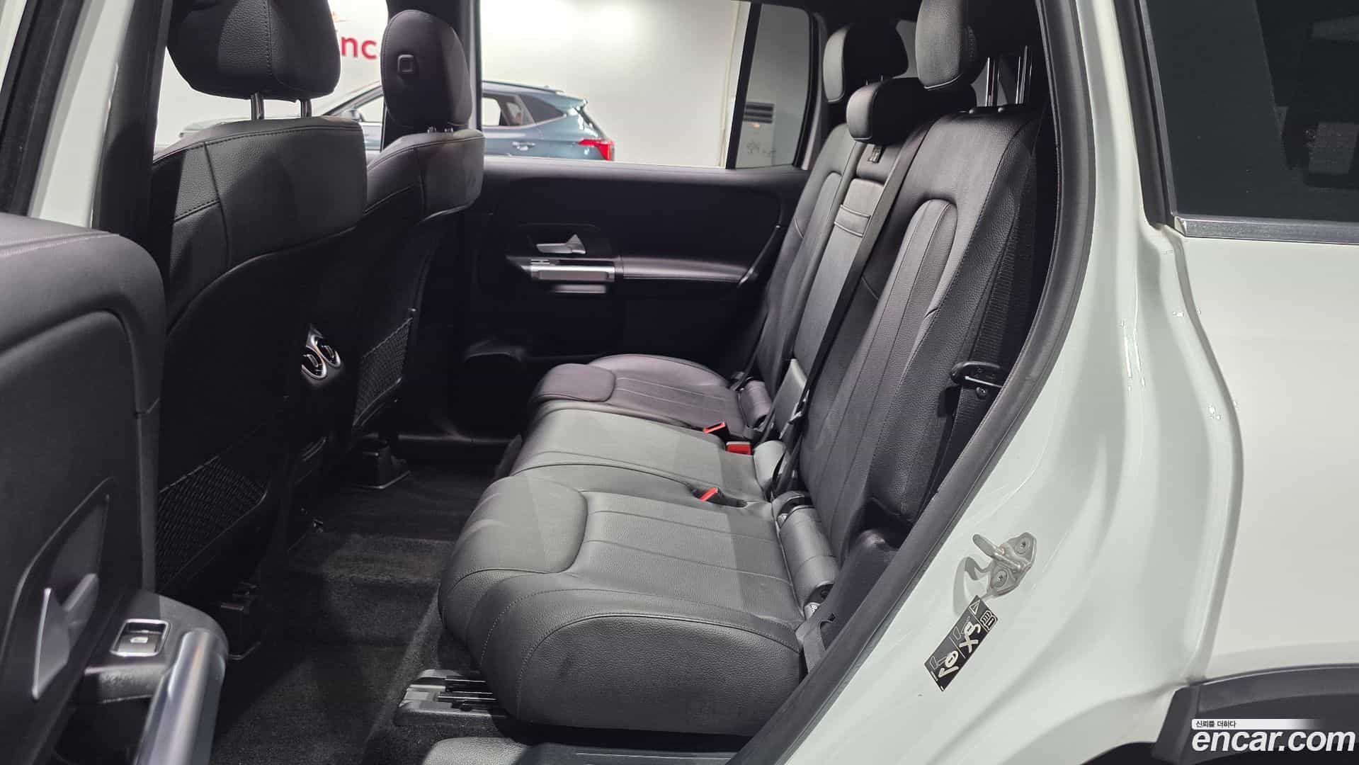 GLB-Class Mercedes-Benz 2022.3-OPTION-015