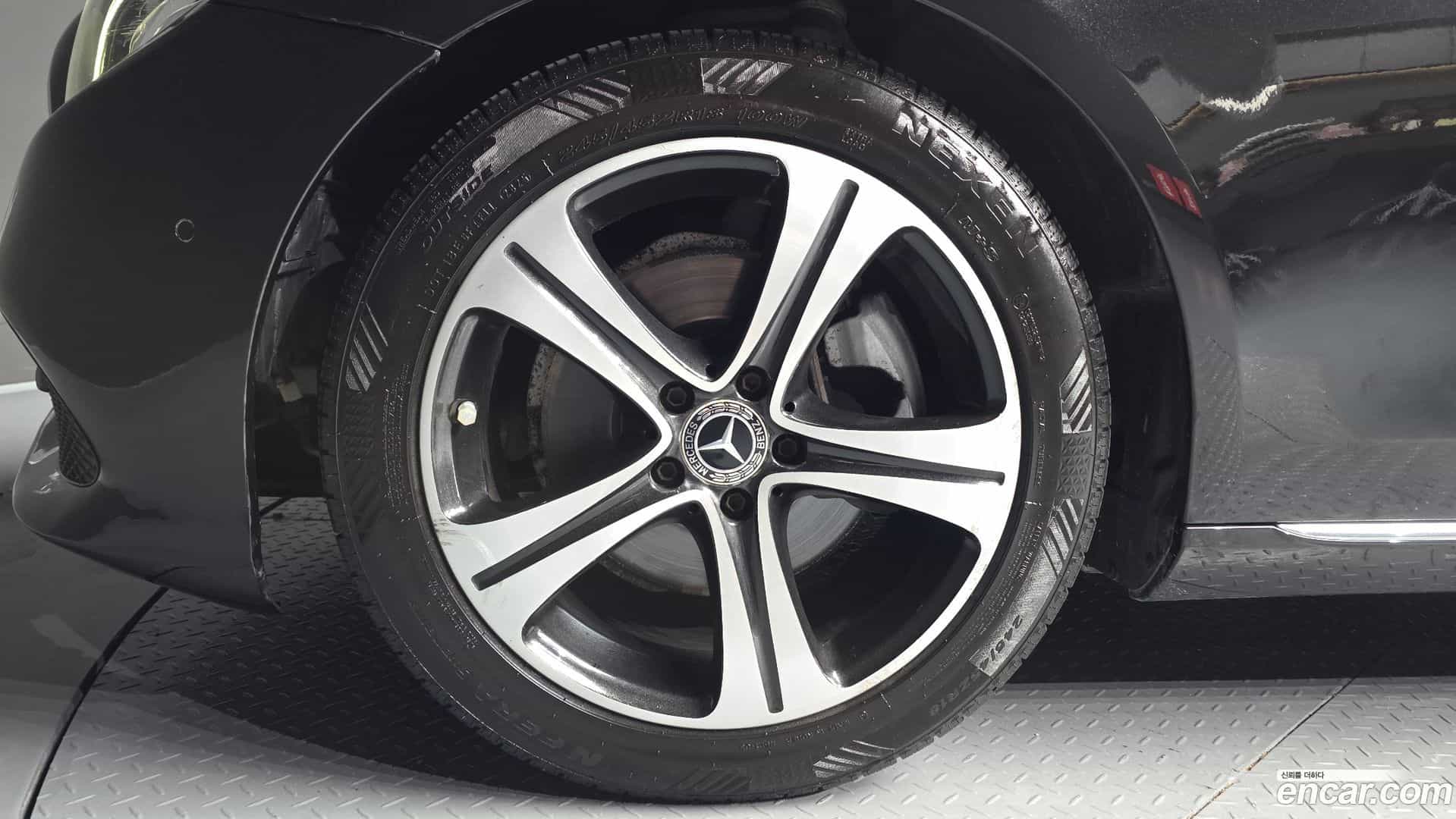 E-Class Mercedes-Benz 2018.2-OUTER-005