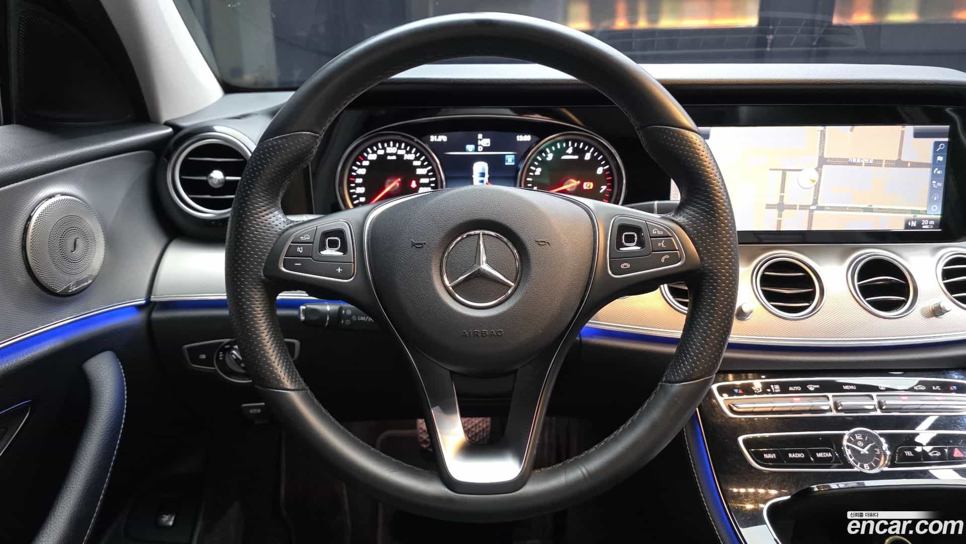 E-Class Mercedes-Benz 2018.2-OPTION-017
