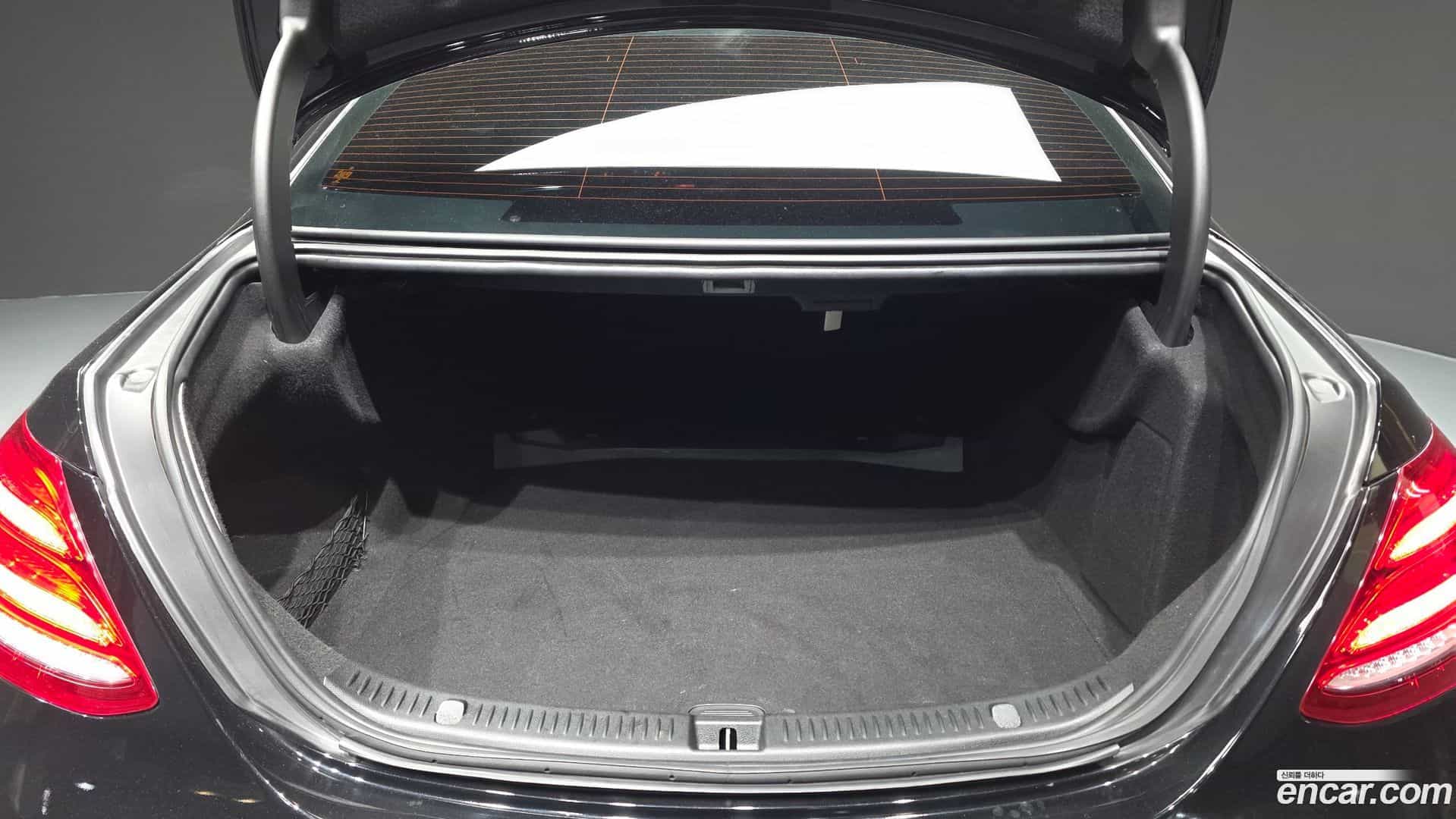 E-Class Mercedes-Benz 2018.2-OPTION-024