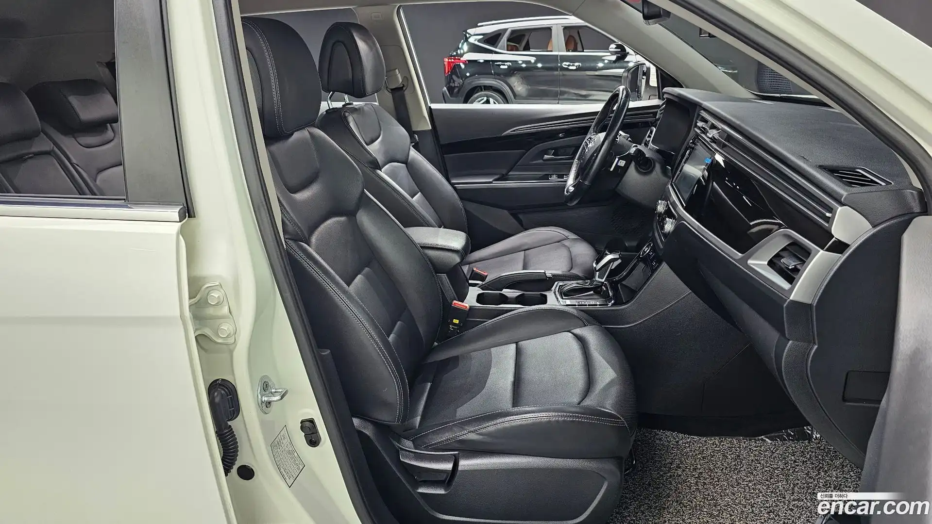 KORANDO KG Mobility 2019.2-INNER-036