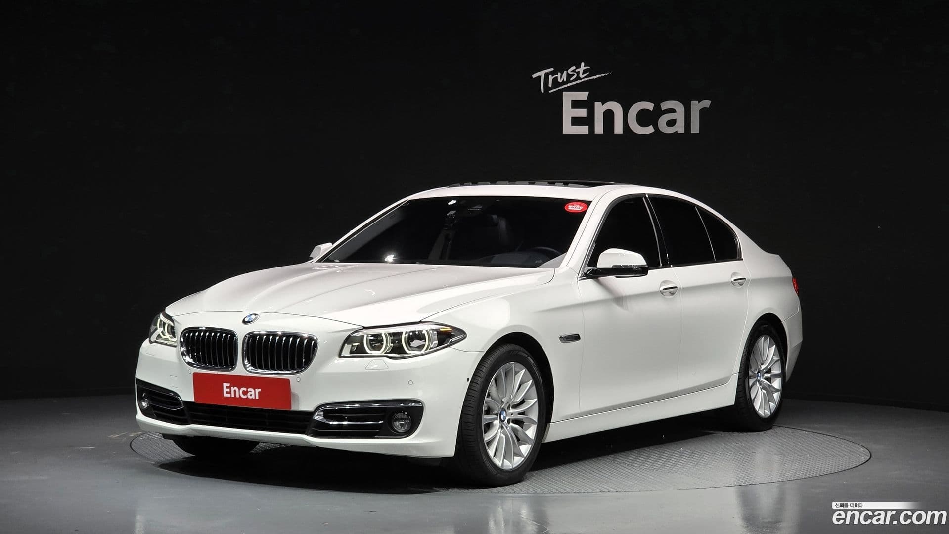 Main__Slider__Photo:5-Series BMW 2014.2-0