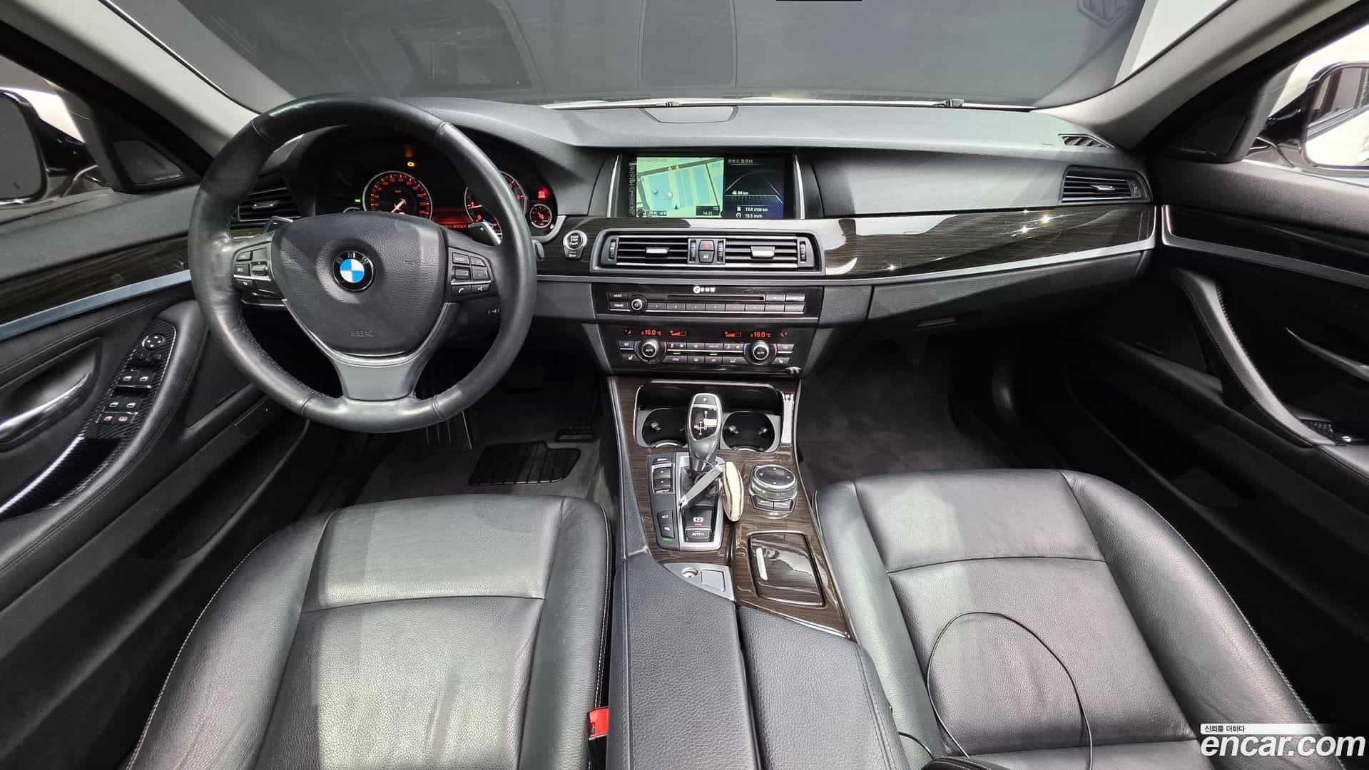 5-Series BMW 2014.2-INNER-007