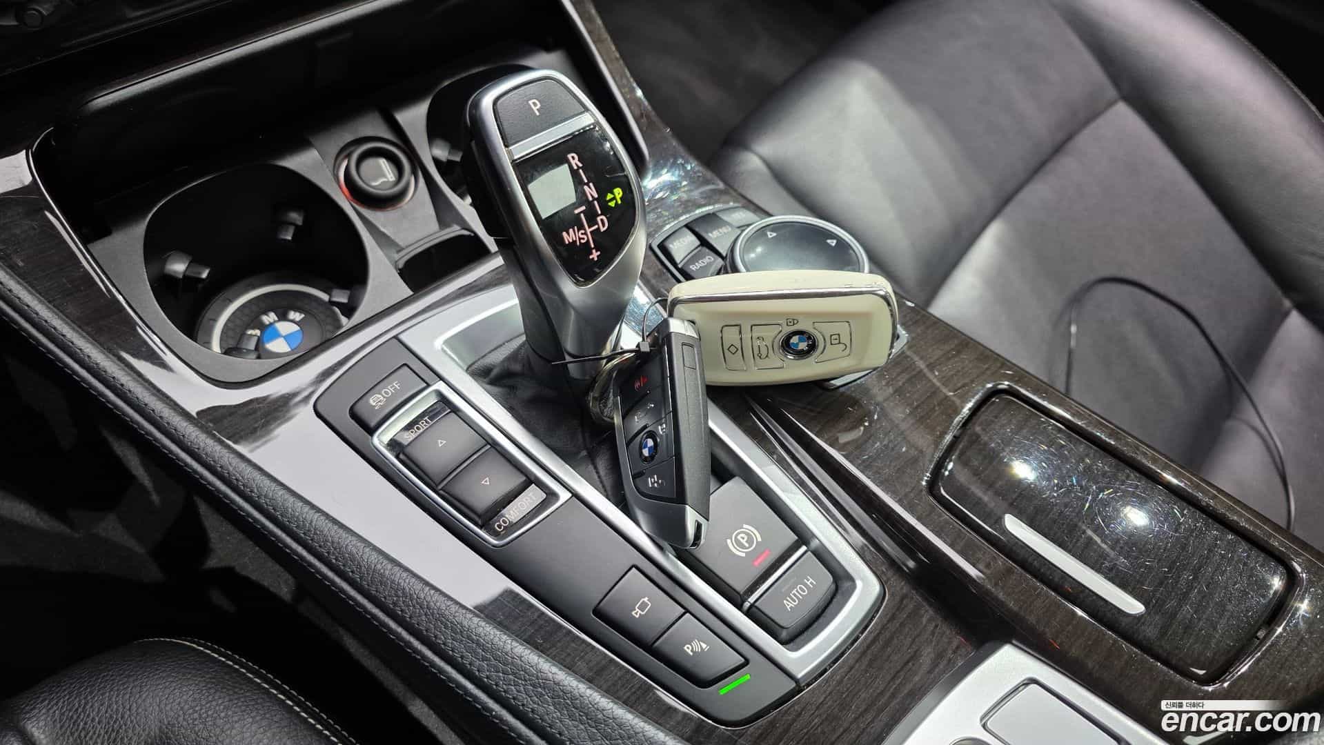5-Series BMW 2014.2-INNER-009