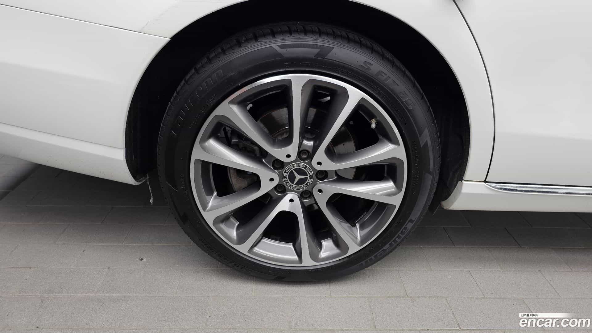 E-Class Mercedes-Benz 2019.3-OUTER-005