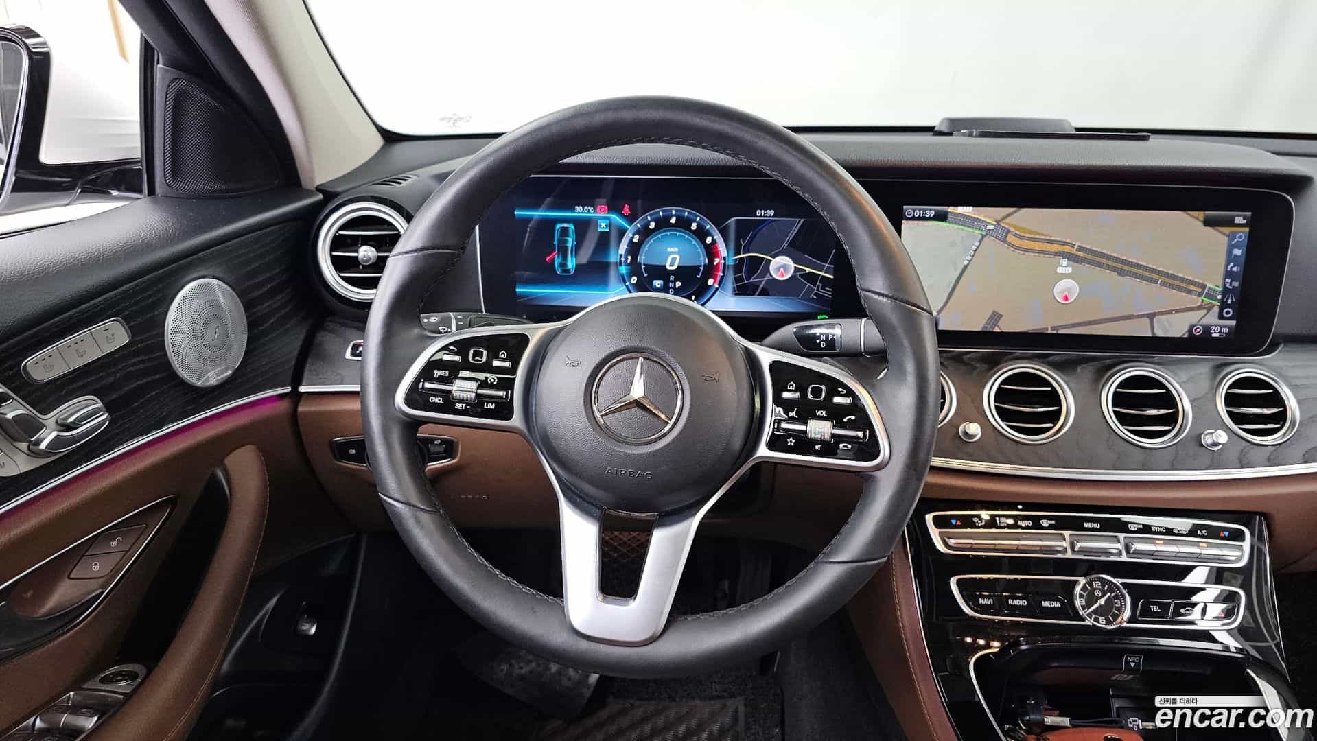 E-Class Mercedes-Benz 2019.3-OPTION-017