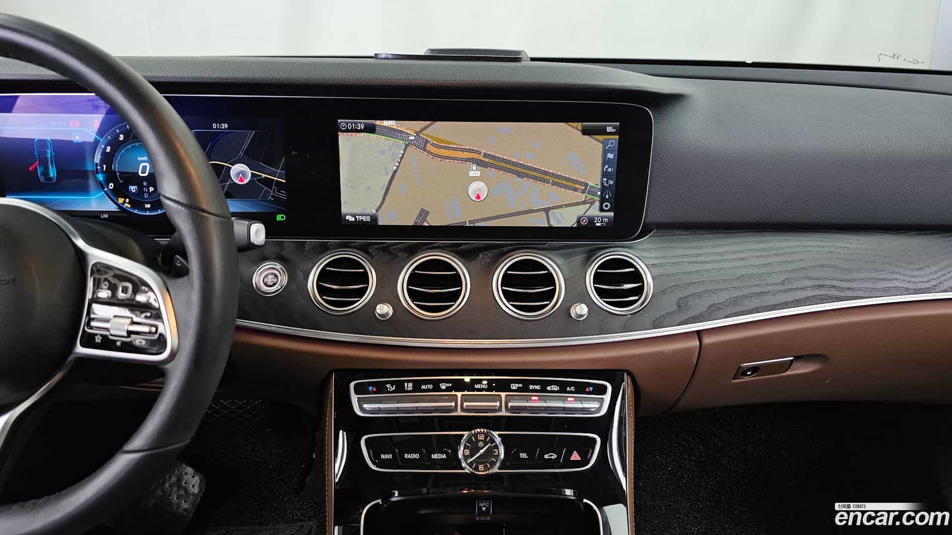 E-Class Mercedes-Benz 2019.3-OPTION-018
