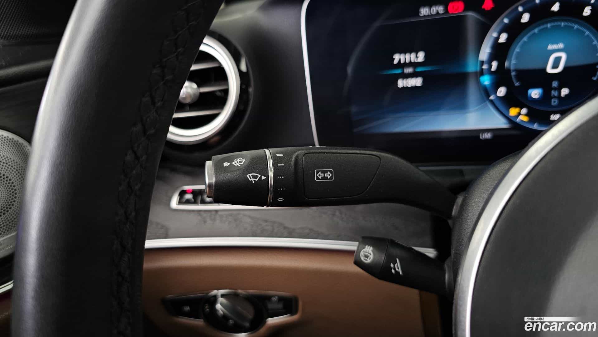 E-Class Mercedes-Benz 2019.3-OPTION-043
