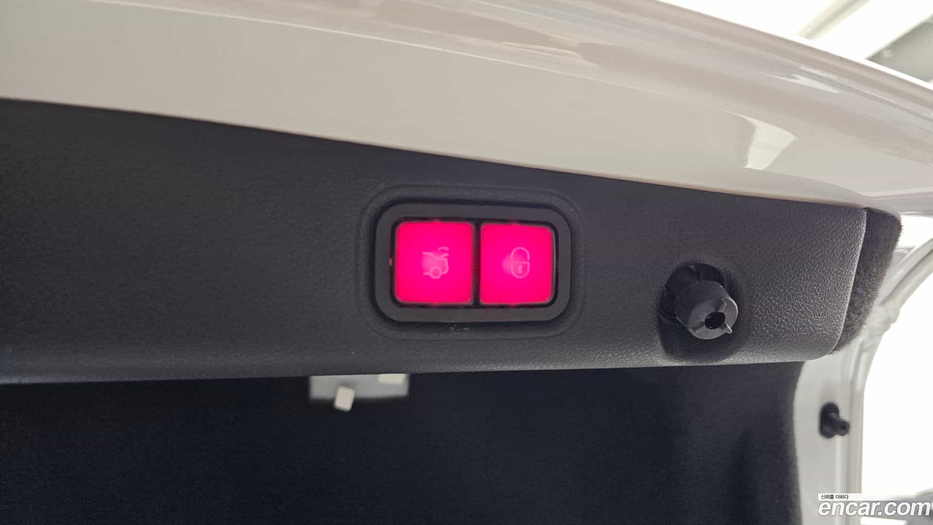 E-Class Mercedes-Benz 2019.3-OPTION-047