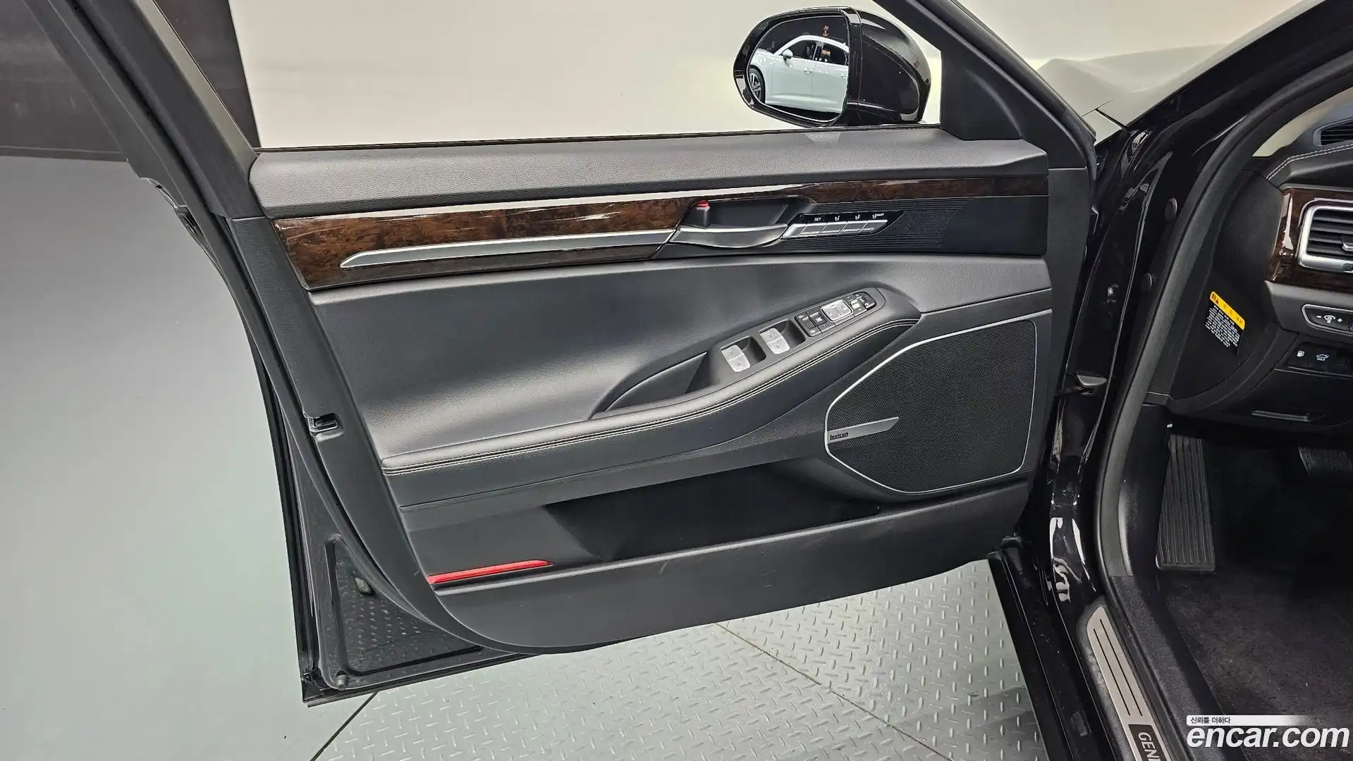 G90 Genesis 2019.7-INNER-034