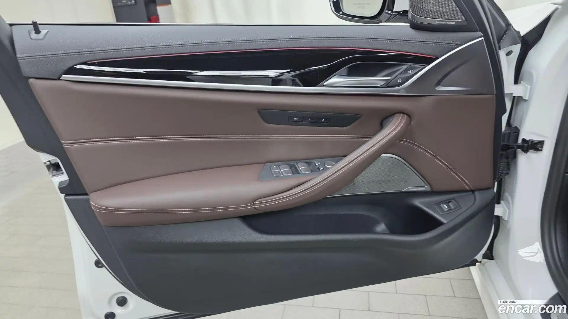 5-Series BMW 2022.10-INNER-034