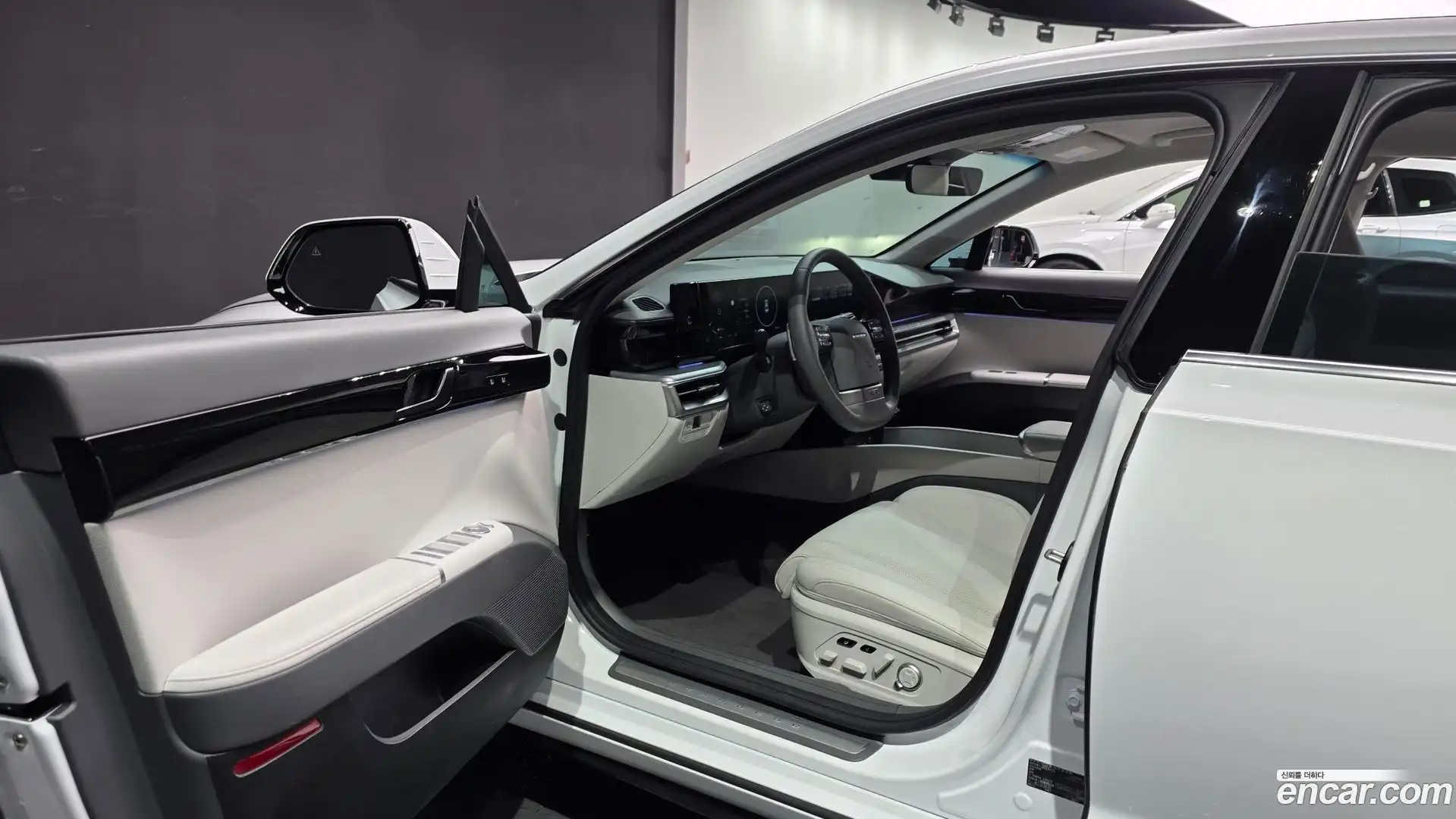 Grandeur Hyundai 2023.9-INNER-010